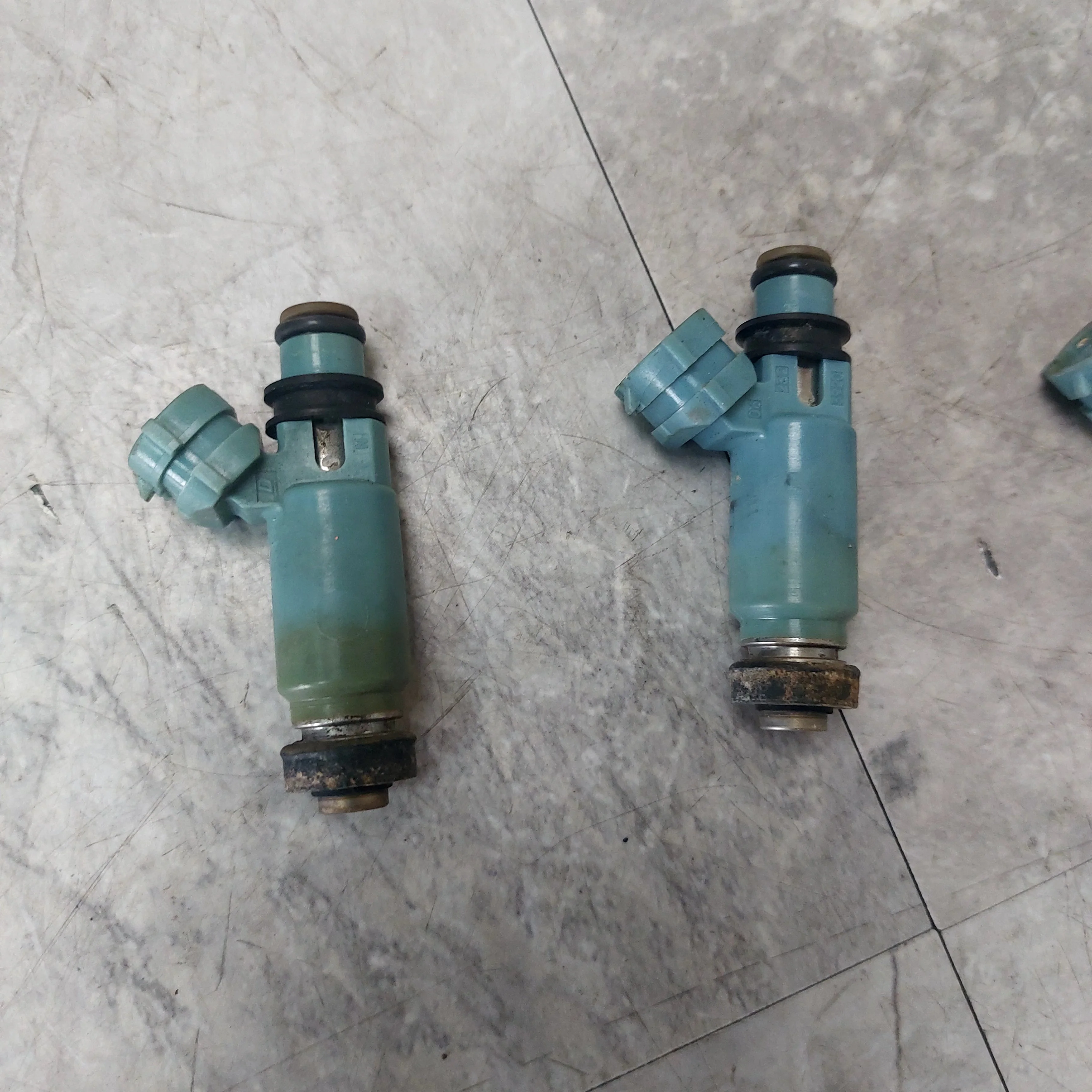 2002 Subaru Impreza WRX OEM -05 Top Feed Fuel Injectors Blue X4 J3 - Image 2
