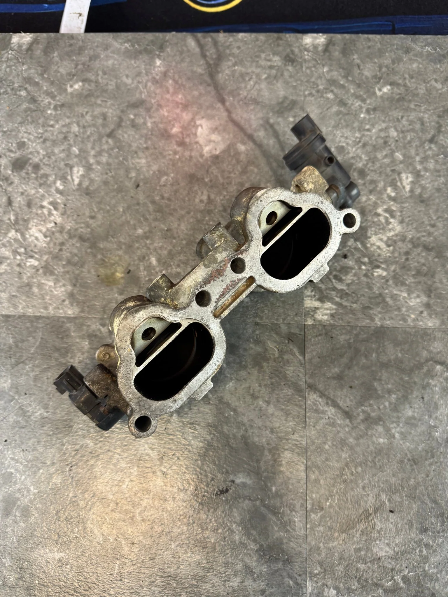 2002-2003 Subaru Impreza WRX Engine OEM Intake Manifold TGV C2 - Image 3