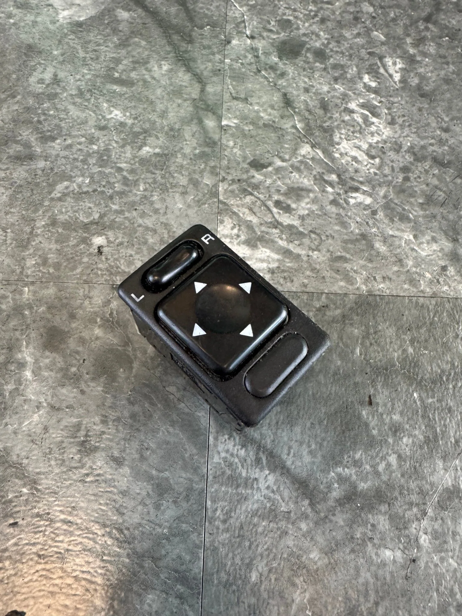 2002-2004 Subaru Impreza WRX STi OEM Mirror Regulator Button Switch K2-g