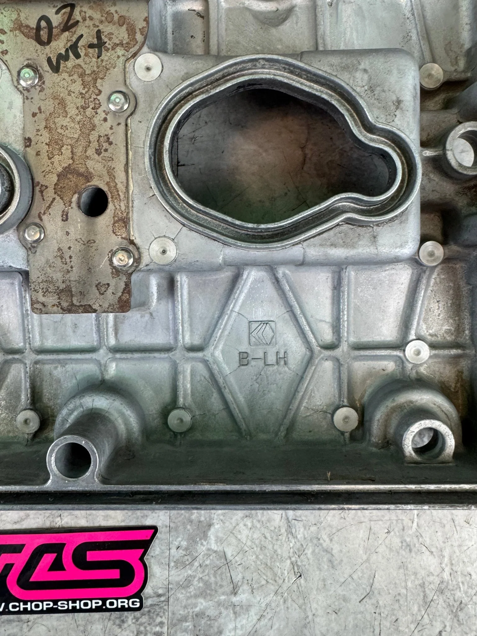 2002-2005 Subaru Impreza WRX LH OEM Driver Side Valve Cover / Y6 - Image 5