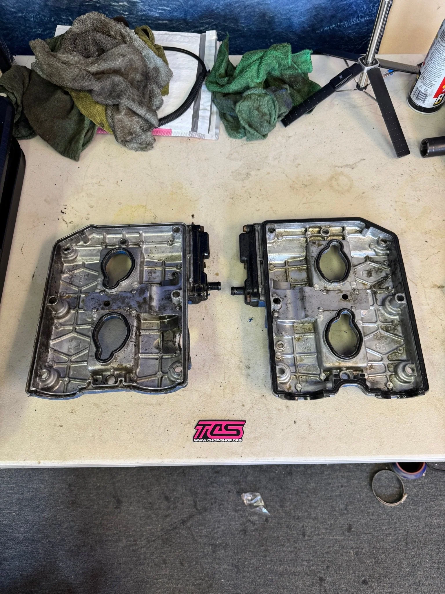 2002-2005 Subaru Impreza WRX Valve Cover Complete Set Pair LH And RH / Y6 - Image 8