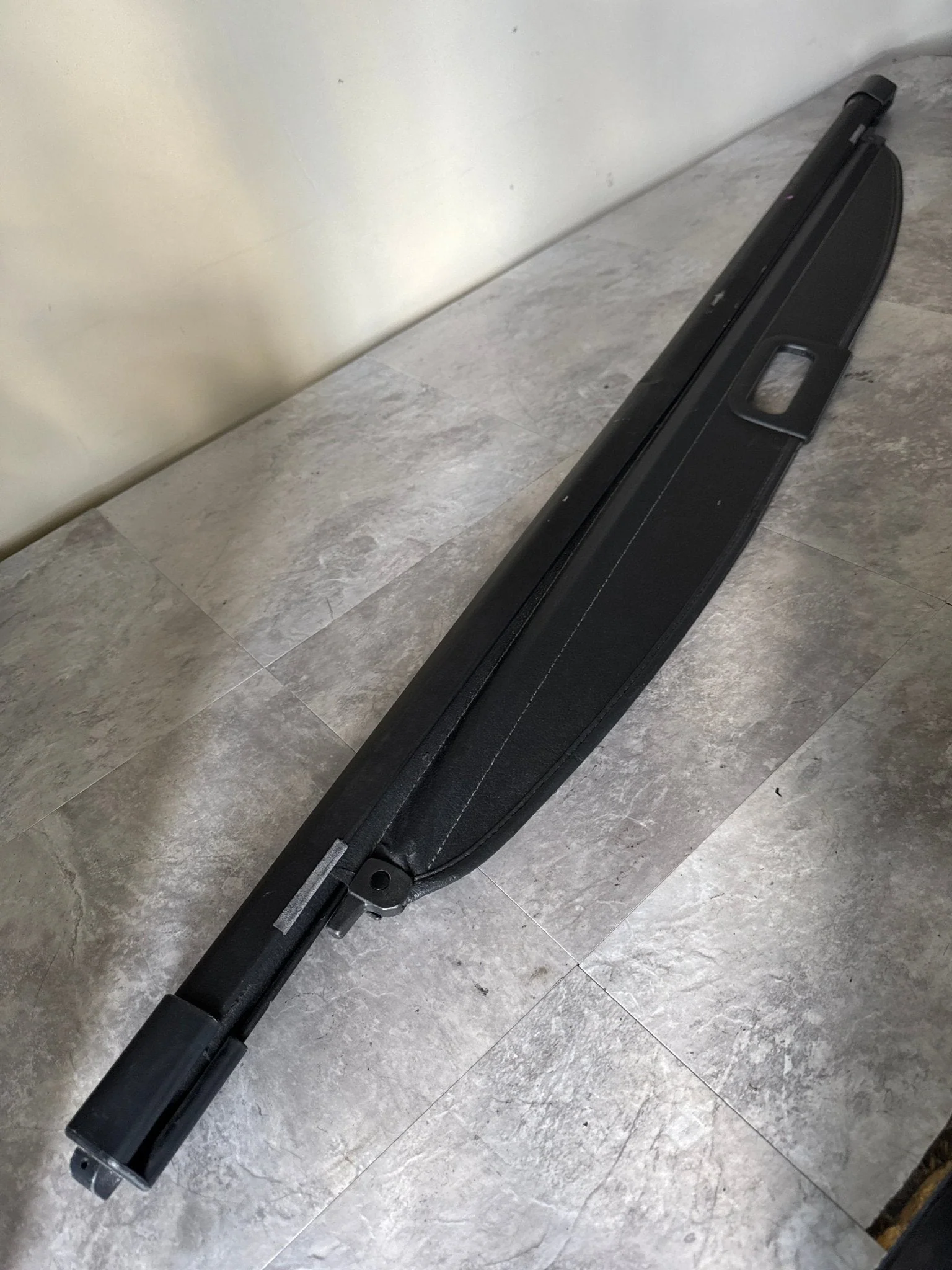 2002-2007 Subaru Impreza WRX Cargo Hatch Trunk Privacy Shade Cover Pull K2