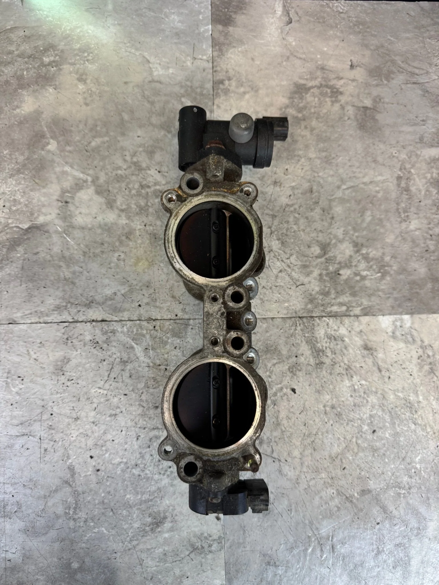 2002-2007 Subaru Impreza WRX STi Engine OEM Intake Manifold TGV C2 - Image 2