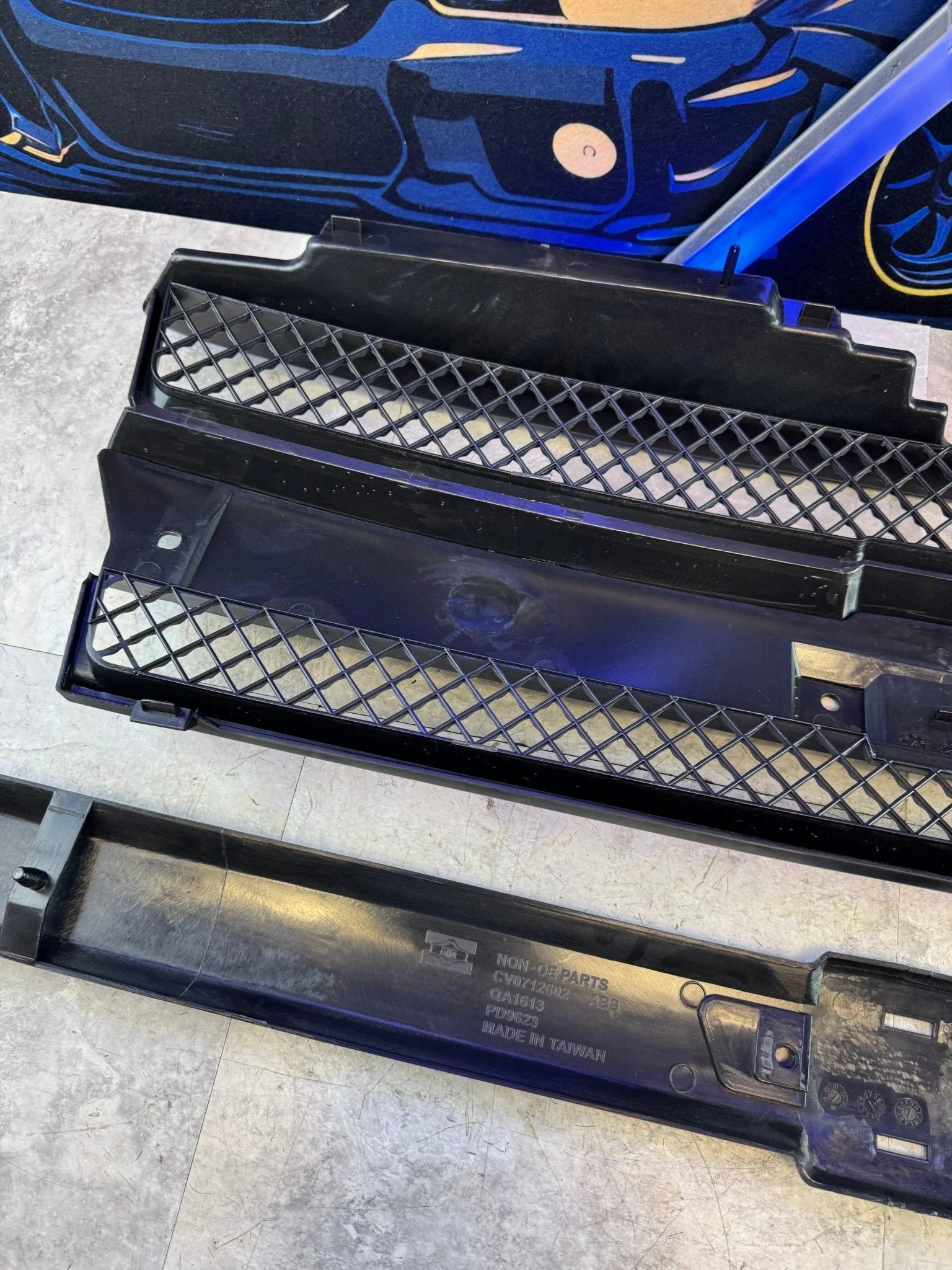 2002-2009 Chevrolet Trailblazer Aftermarket Front Grille Assembly Kit (Strut Wall) - Image 13