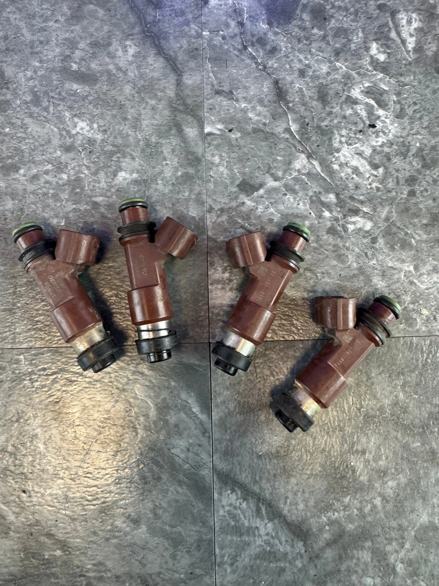 2004-2006 Subaru Impreza WRX STi OEM -05 Top Feed Fuel Injectors Brown X4 J3