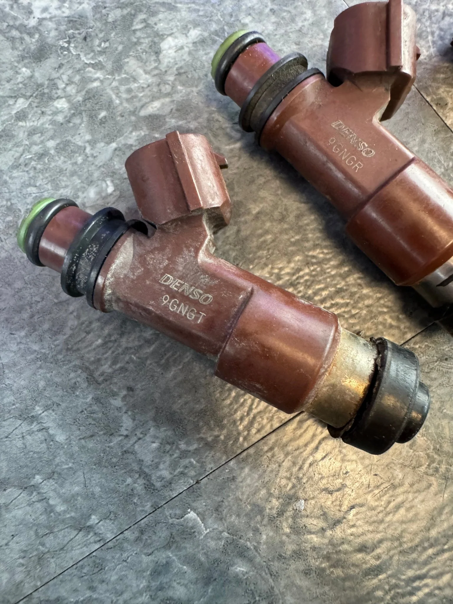 2004-2006 Subaru Impreza WRX STi OEM -05 Top Feed Fuel Injectors Brown X4 J3 - Image 2
