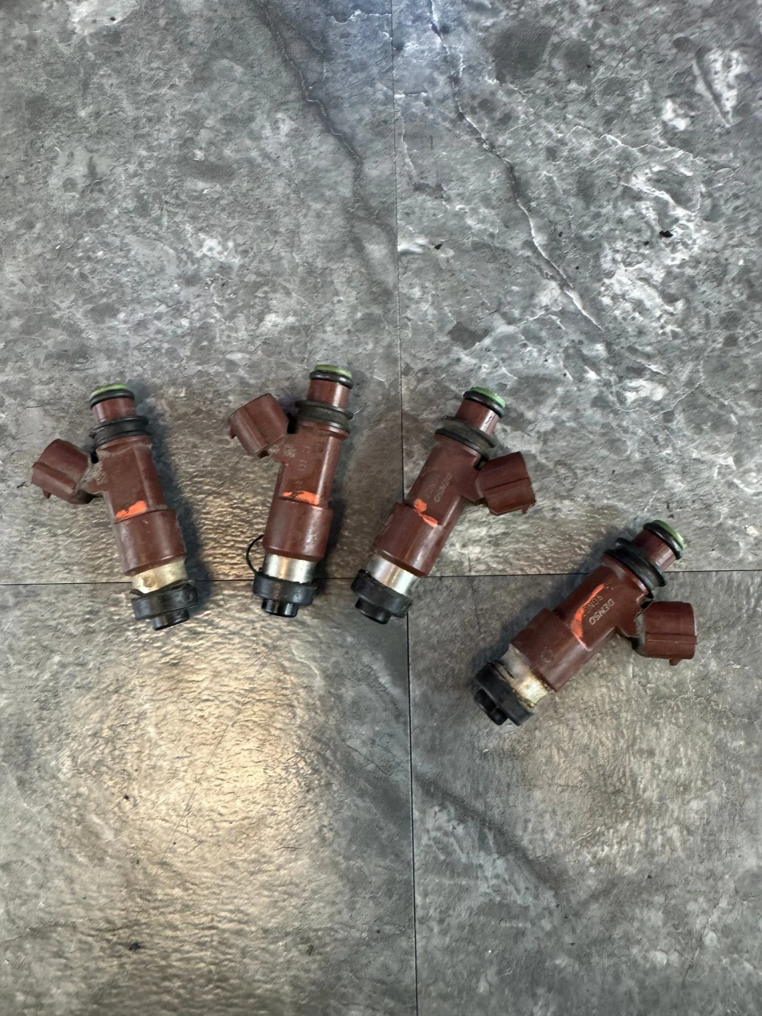 2004-2006 Subaru Impreza WRX STi OEM -05 Top Feed Fuel Injectors Brown X4 J3 - Image 3