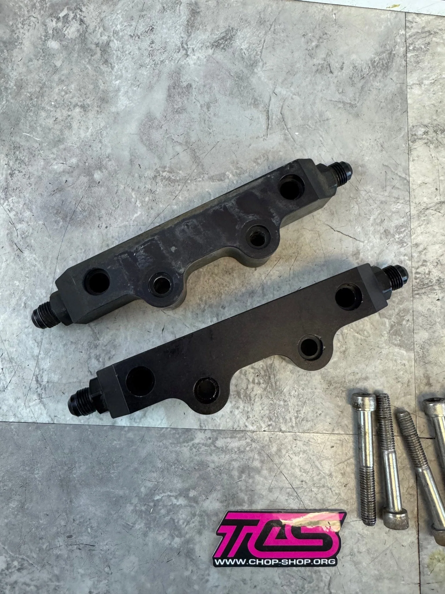 2004-2006 Subaru WRX STi T1RaceDevelopment Side To Top Feed Fuel Conversion Rail Kit P2 - Image 2