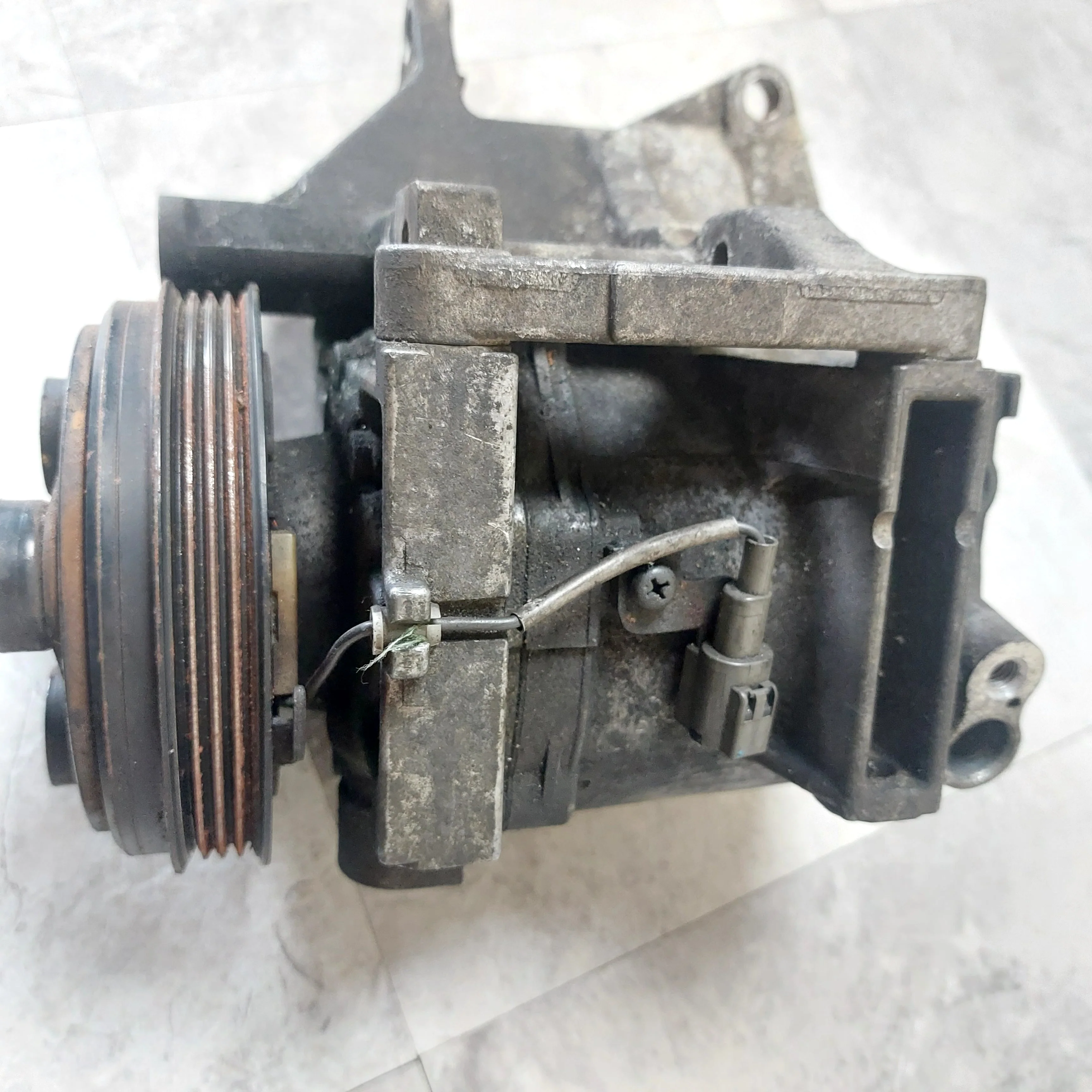 2004-2007 Subaru Impreza WRX AC Compressor M5 - Image 2