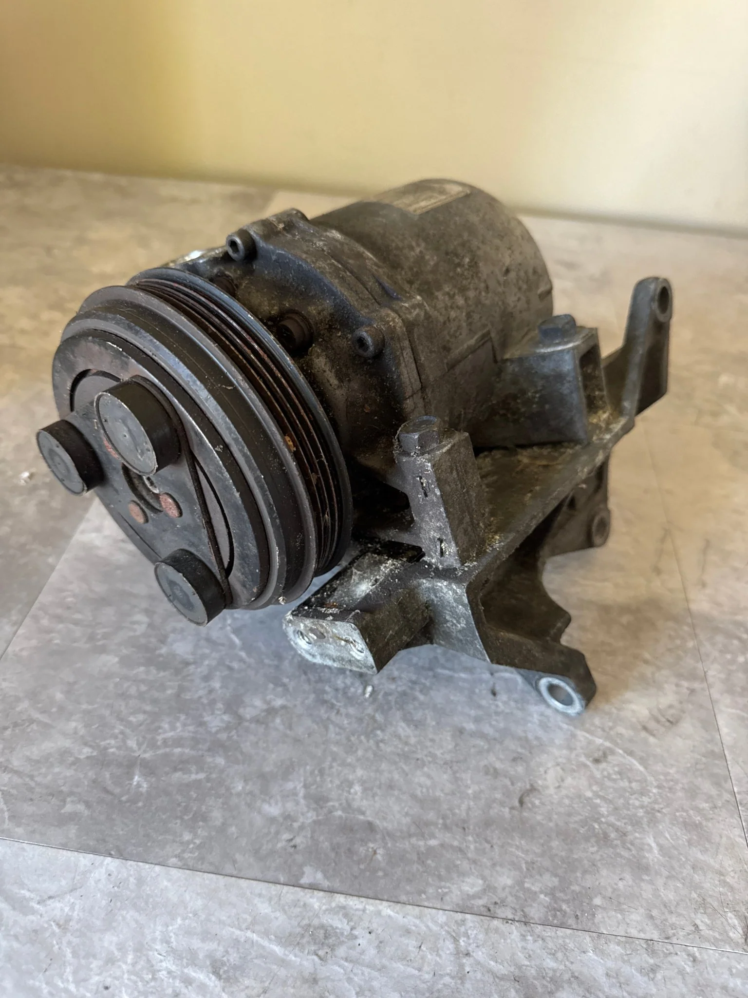2004-2007 Subaru Impreza WRX AC Compressor (d) M5