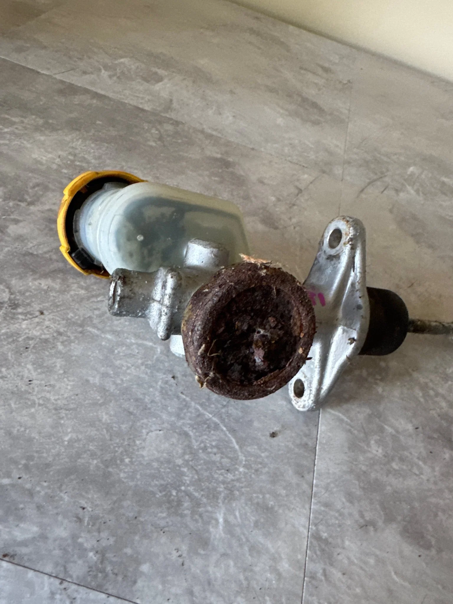 2004-2007 Subaru Impreza WRX STi Clutch Master Cylinder J3 - Image 4