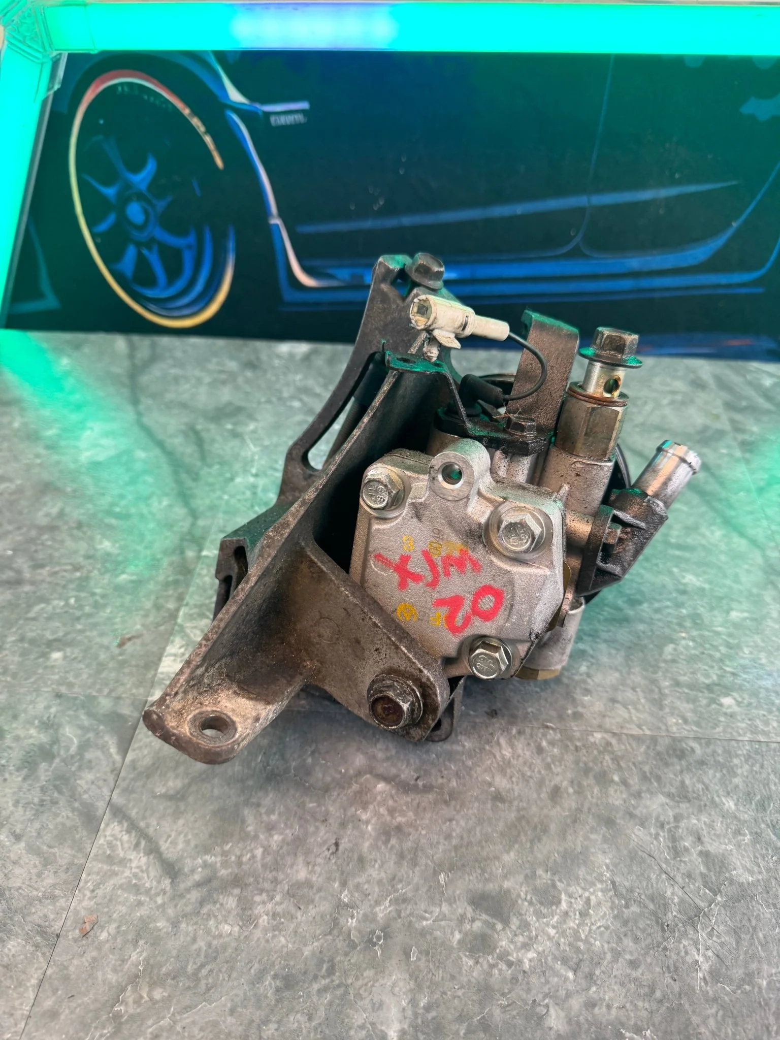 2004-2007 Subaru Impreza WRX STi OEM Power Steering Pump Mount L5 - Image 4