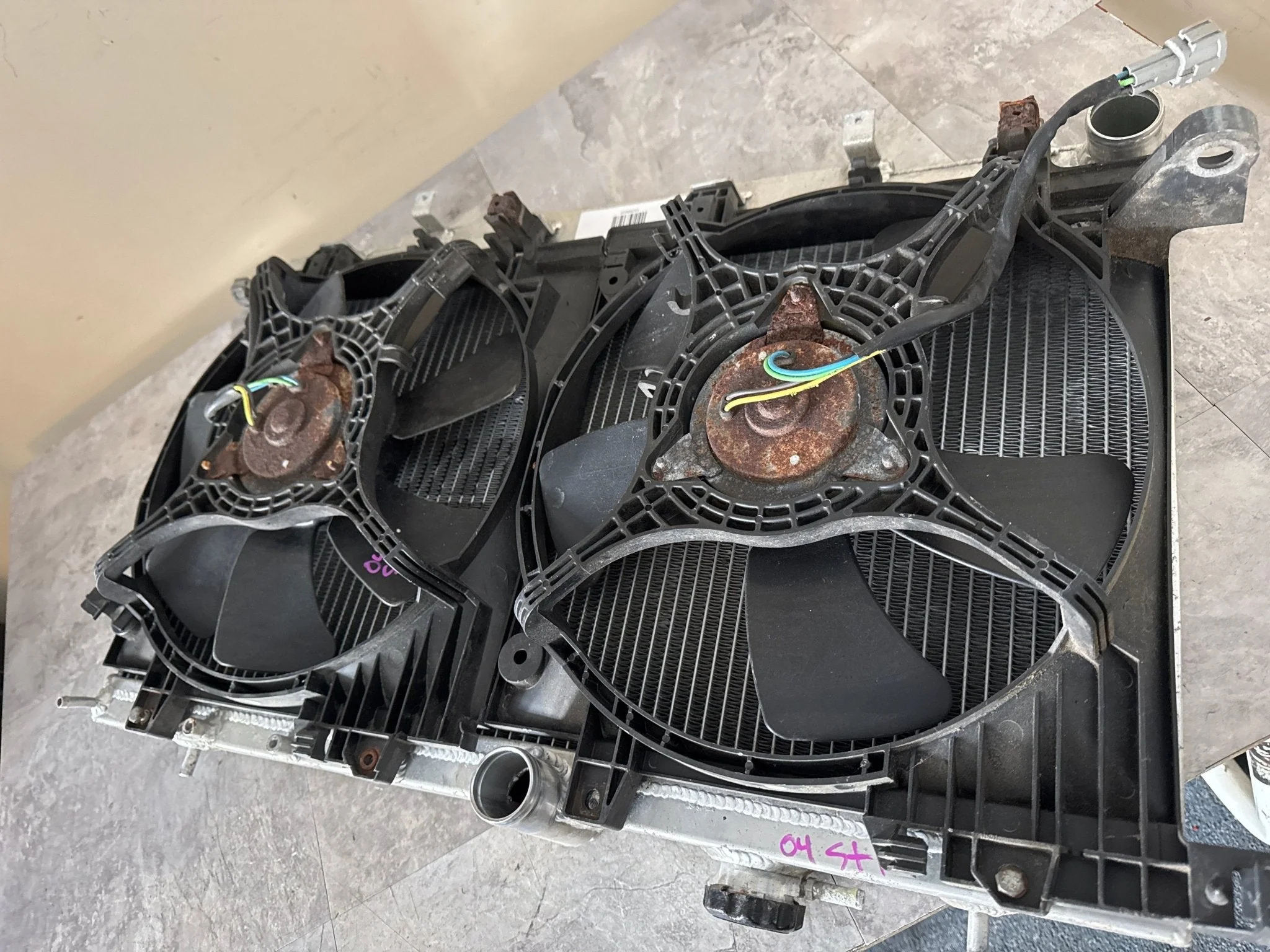 2004-2007 Subaru STi WRX Mishimoto OEM Aluminum Racing Radiator w/ OEM Fans R1 - Image 6