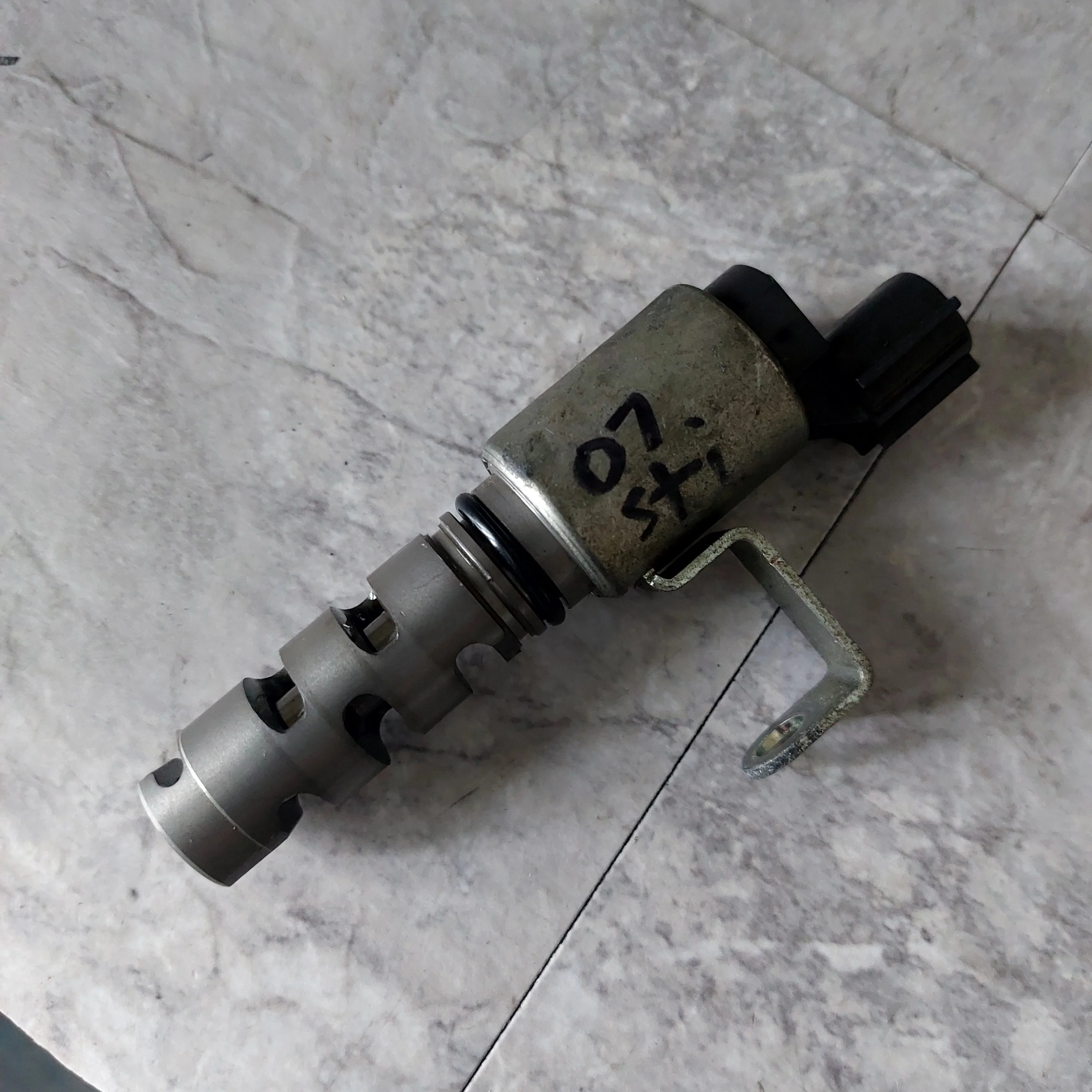 2004-2007 Subaru WRX STi FXT LGT OXT AVCS Oil Control Valve K2V