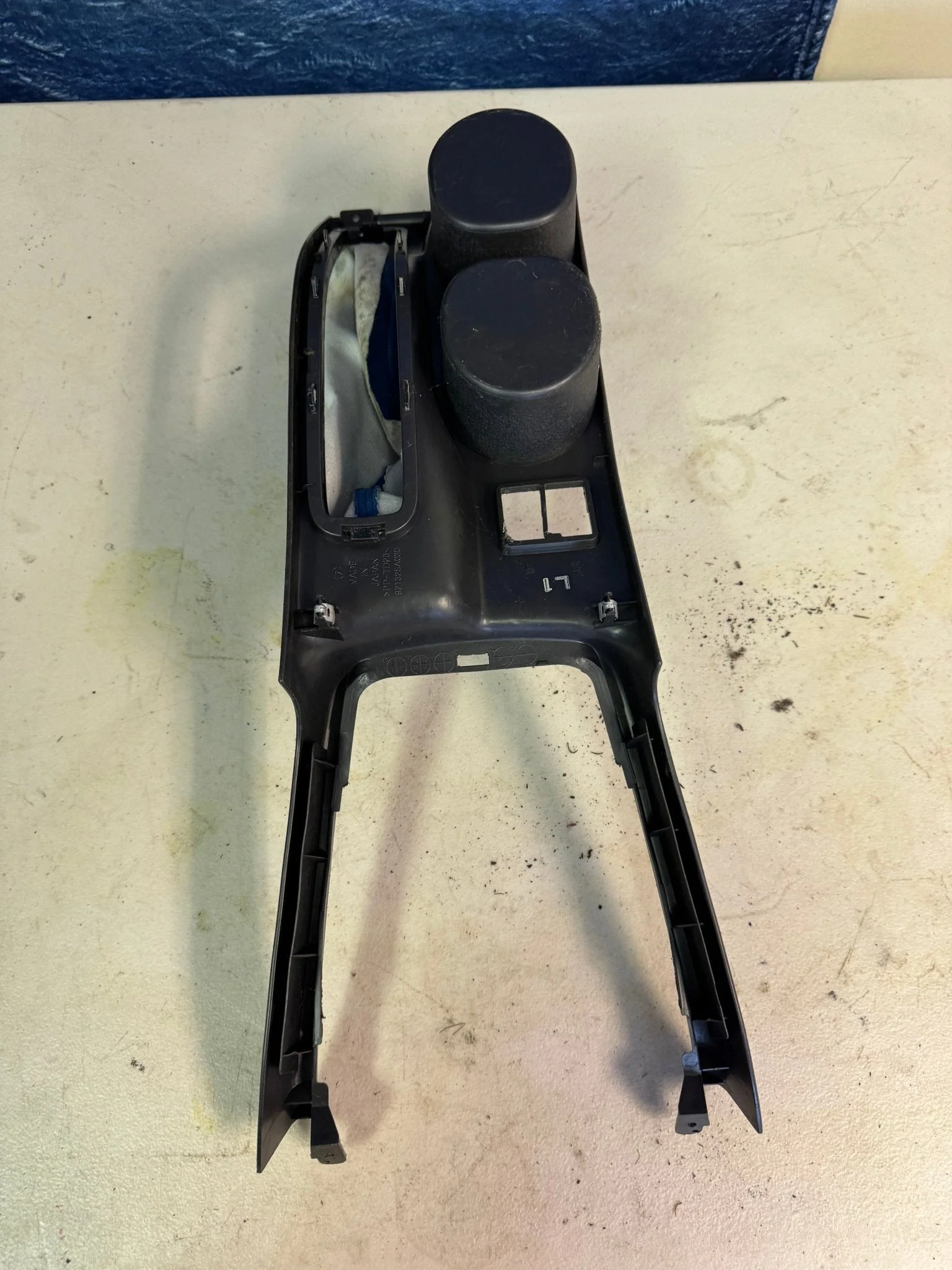 2005-2007 Subaru Impreza WRX STi Center Console E-brake Trim Boot Cup Holder / Y2 - Image 7