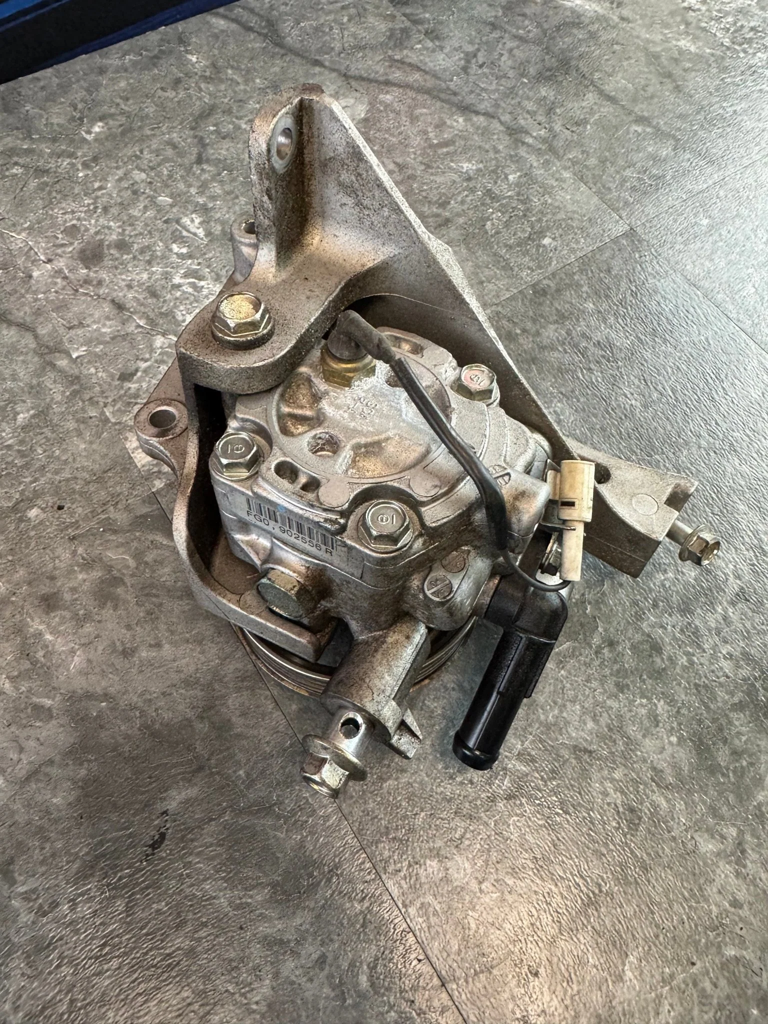 2008- 2021 Subaru WRX STi Power OEM Steering Pump With Bracket KOYO EJ L5 - Image 3