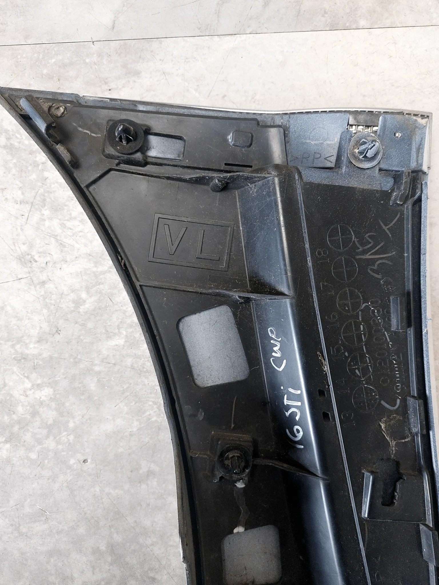 2015-2021 Subaru WRX STi OEM RH Fender Garnish CWP - Image 9