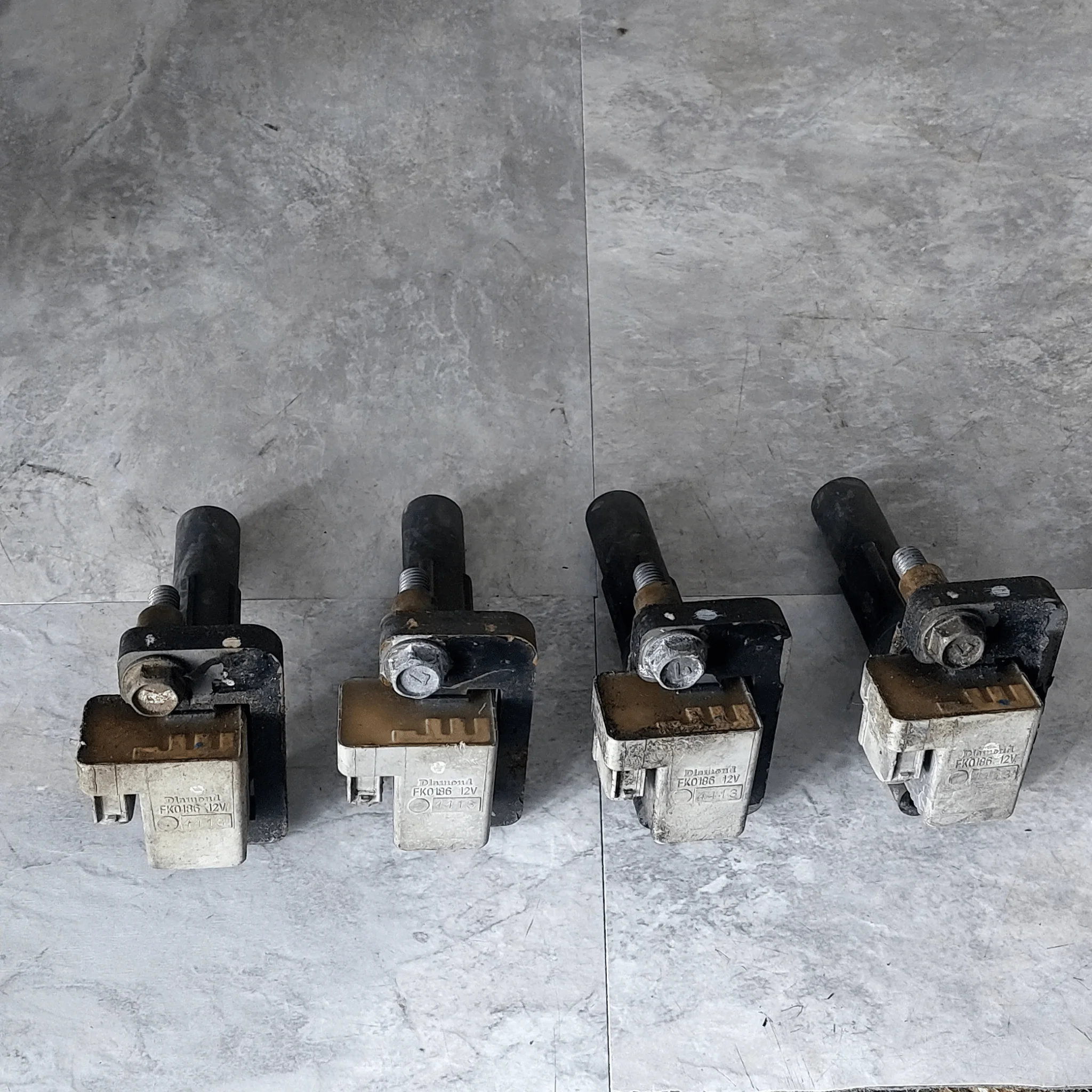 Diamond Electric FK0186 12V Ignition Coil OEM JDM Lot of 4 B2