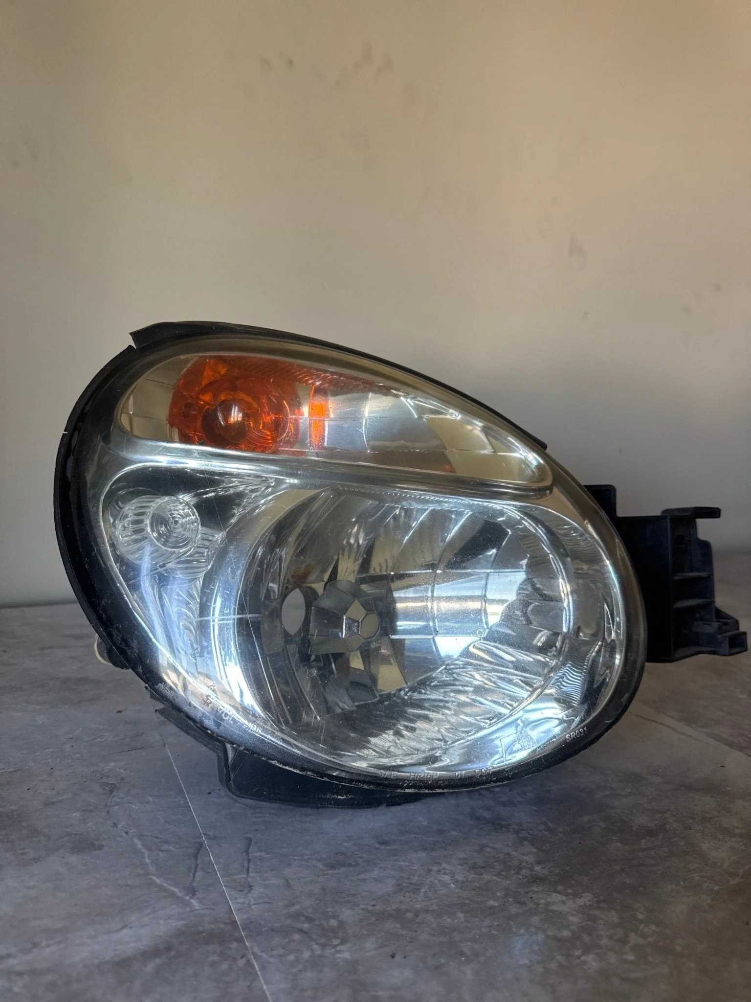 2002-2003 Subaru Impreza WRX RH OEM Passenger Side Headlight Assembly (2) A1 - Image 2