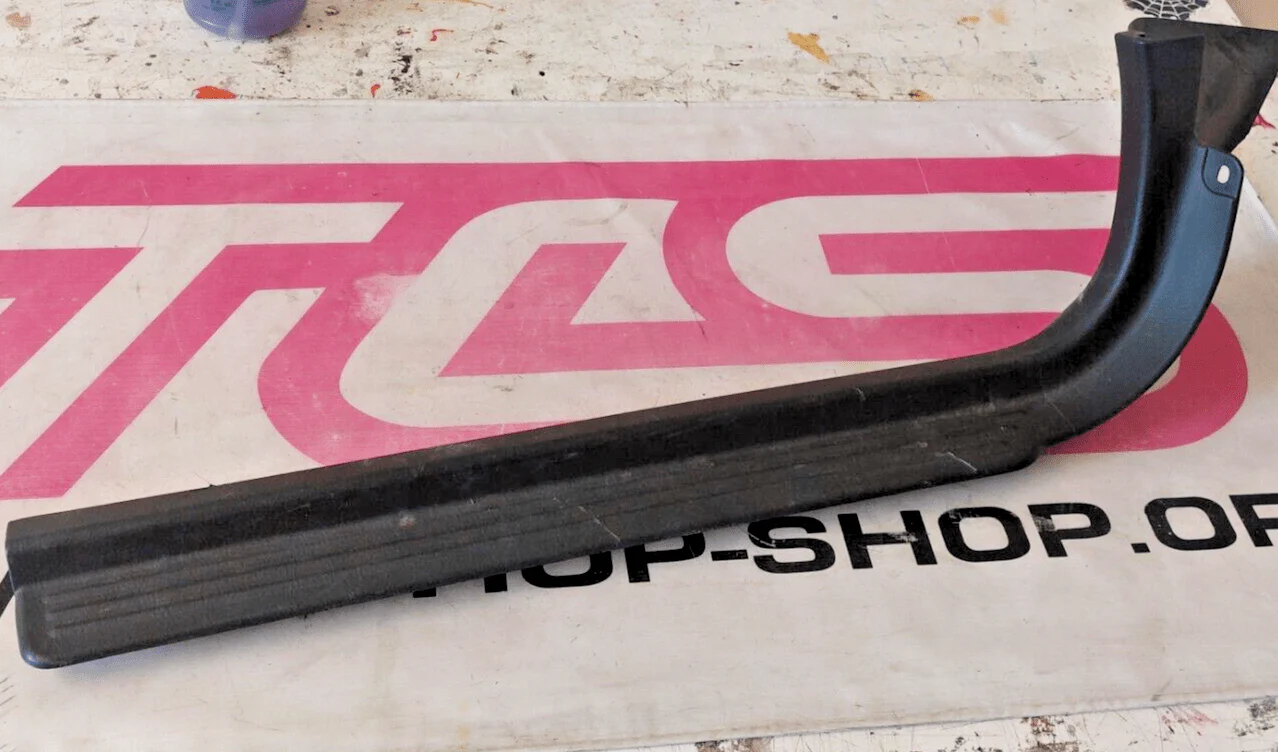 2002-2007 Subaru Impreza WRX STi OEM RH Door Sill Trim Panel Scuff M1