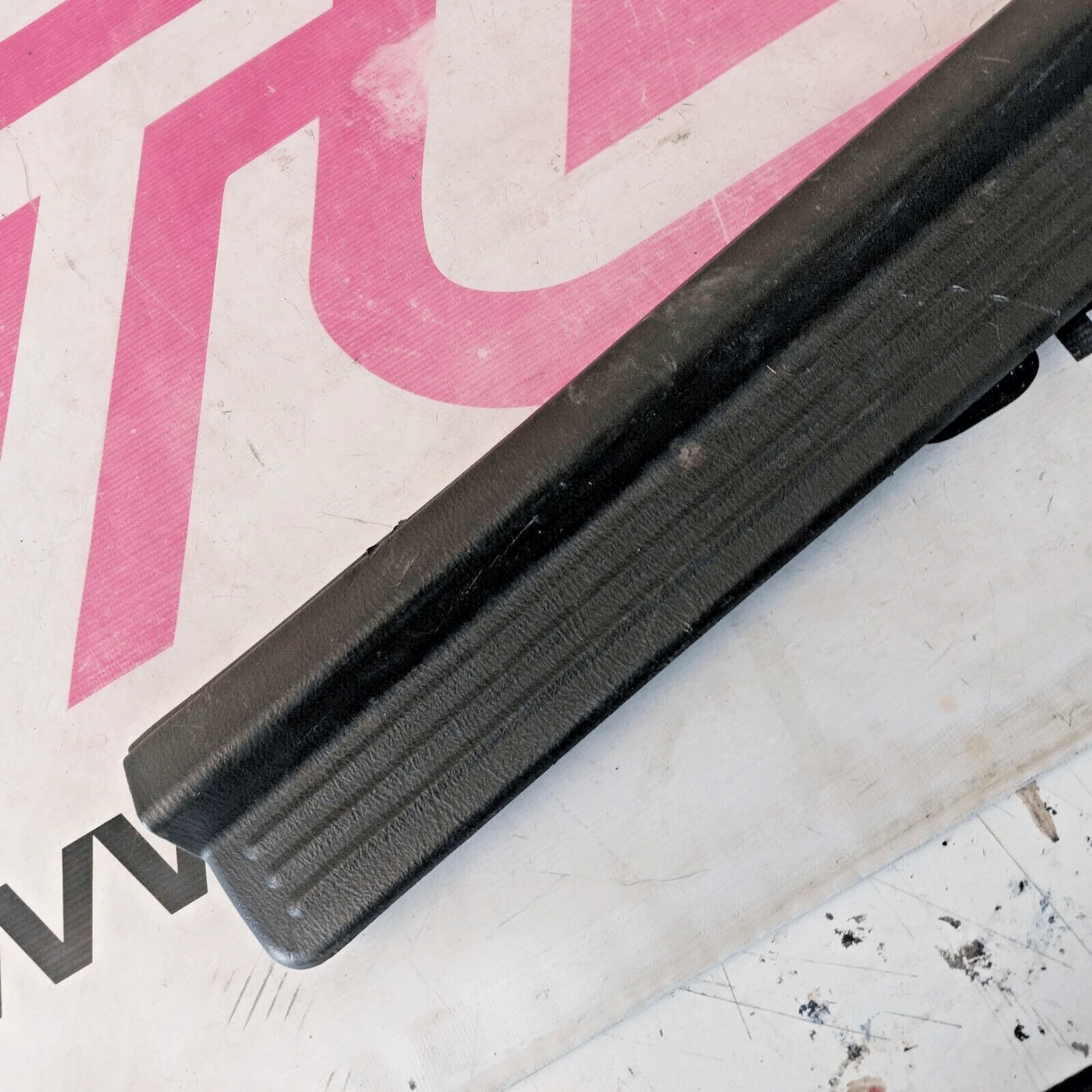 2002-2007 Subaru Impreza WRX STi OEM RH Door Sill Trim Panel Scuff M1 - Image 4