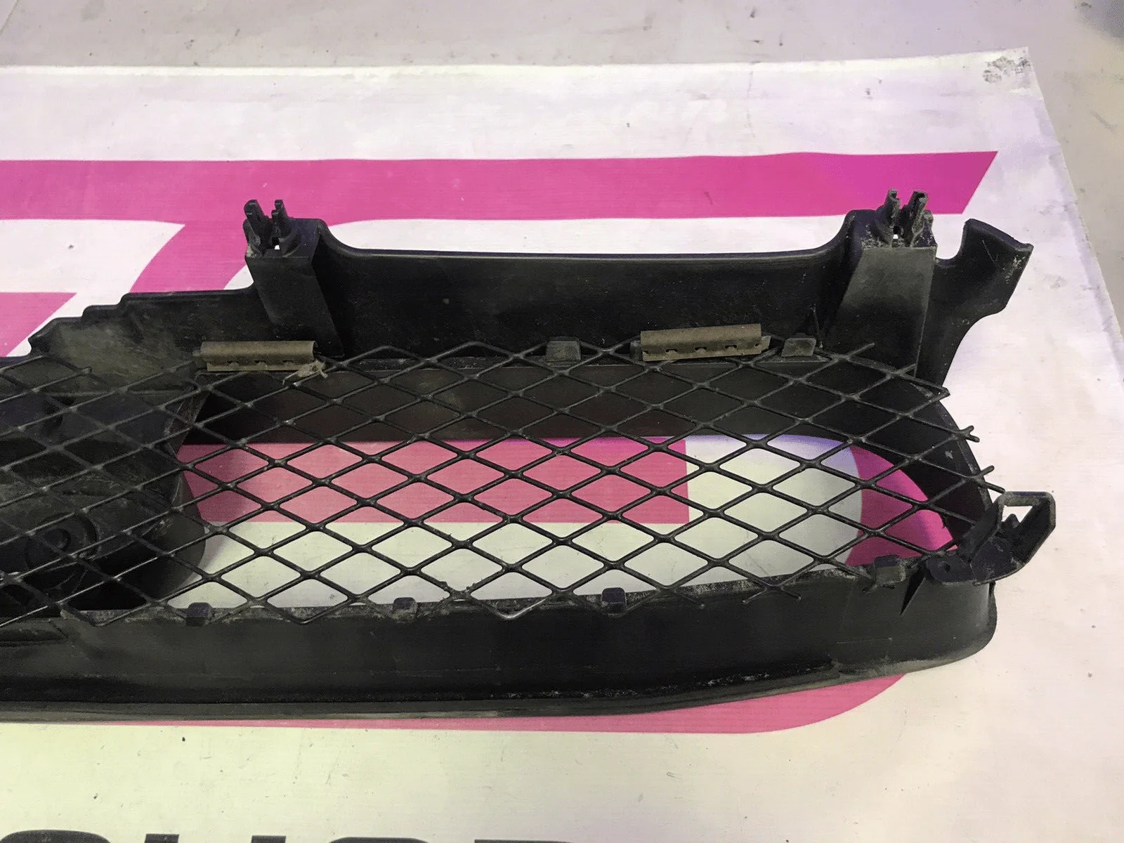 2004-2005 Subaru WRX STi Blobeye OEM Front Grille Assembly - Image 9