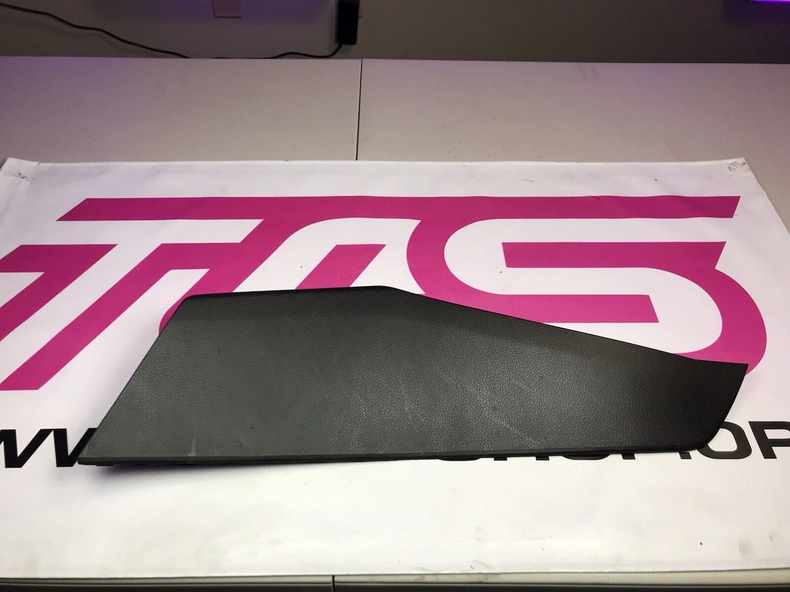 2010-2014 Subaru OEM Legacy/outback Center Console RH Trim