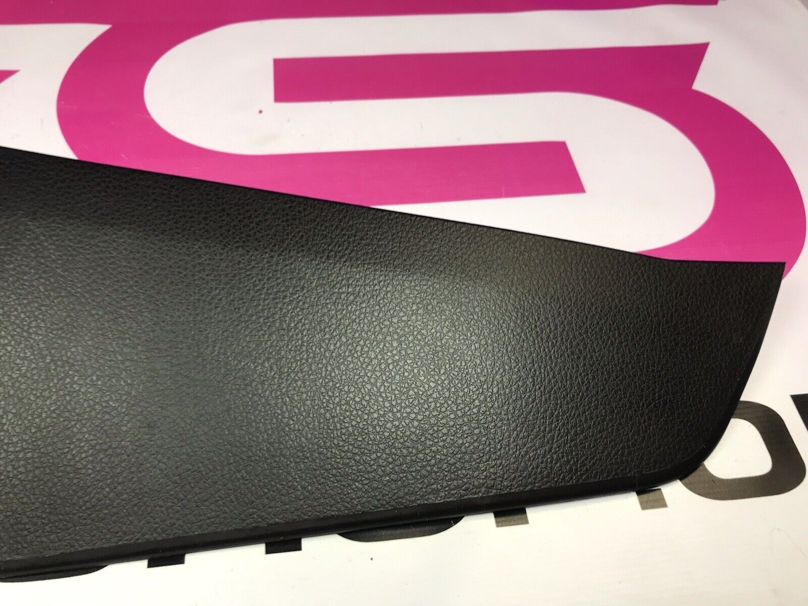 2010-2014 Subaru OEM Legacy/outback Center Console RH Trim - Image 4