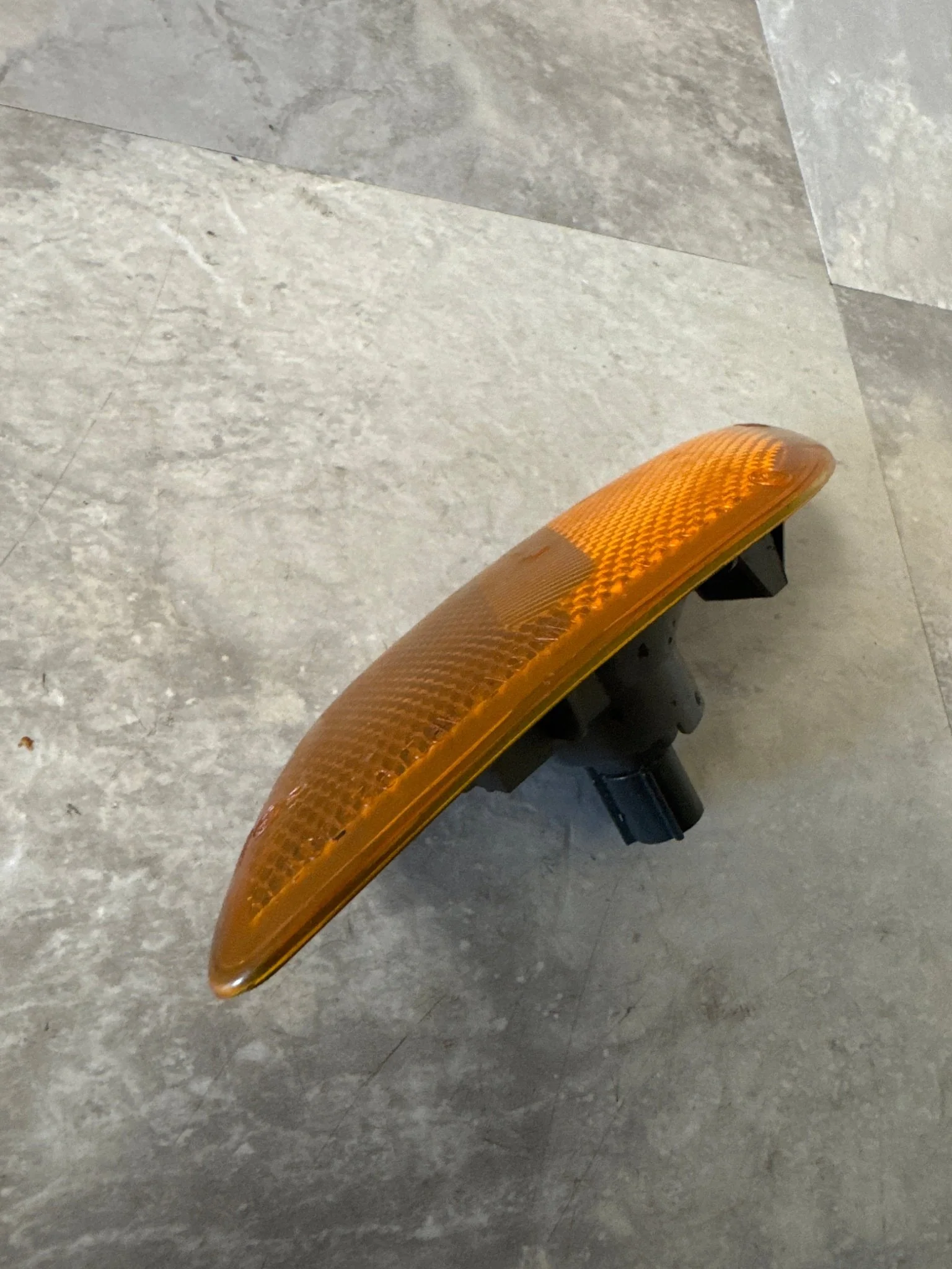 2002-2003 Subaru Impreza Wagon Front OEM Right Turn Signal Lamp Lens B1 - Image 3