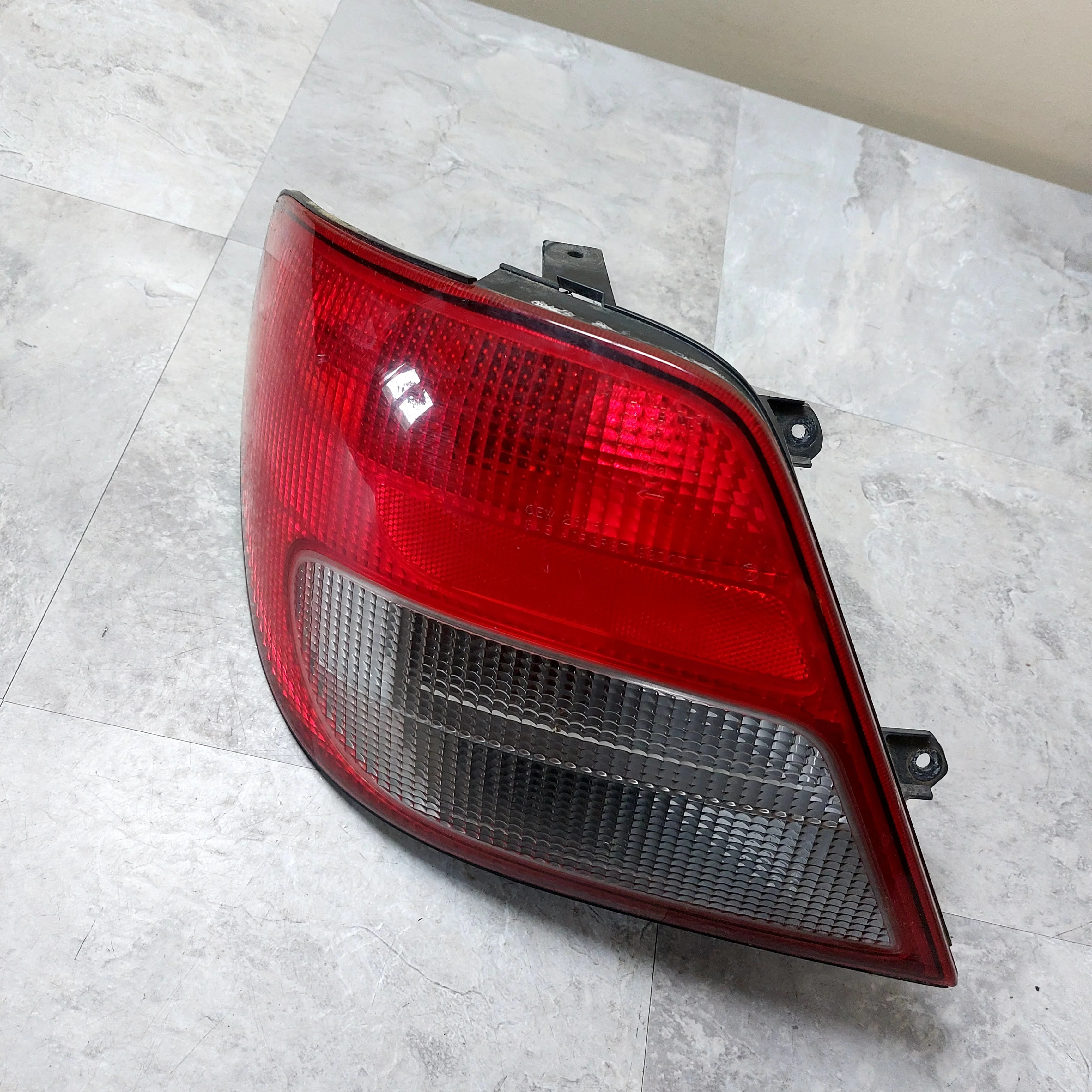 2002-2003 Subaru Impreza WRX Wagon OEM LH Driver Side Tail Light Assembly A3 - Image 2