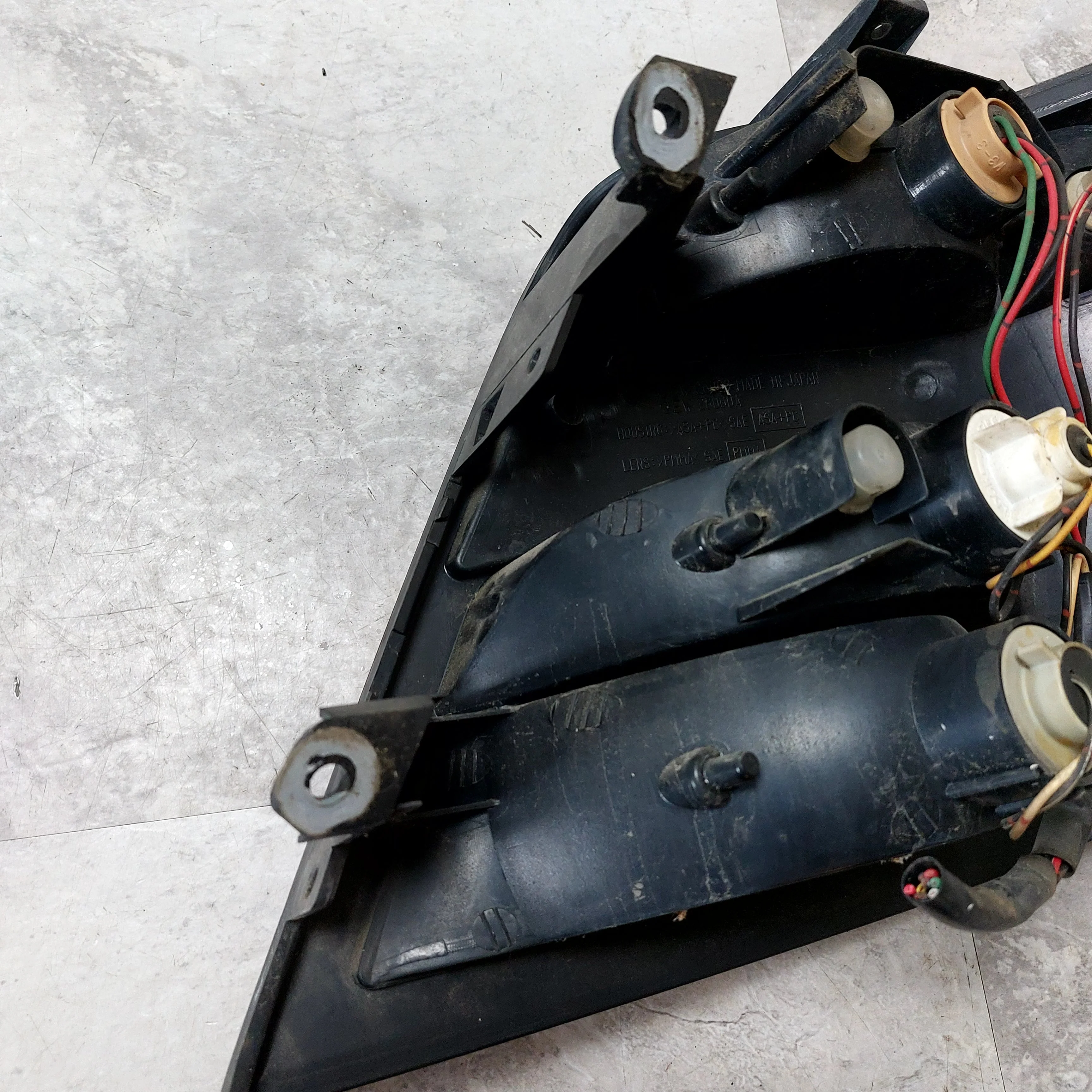2002-2003 Subaru Impreza WRX Wagon OEM LH Driver Side Tail Light Assembly A3 - Image 9