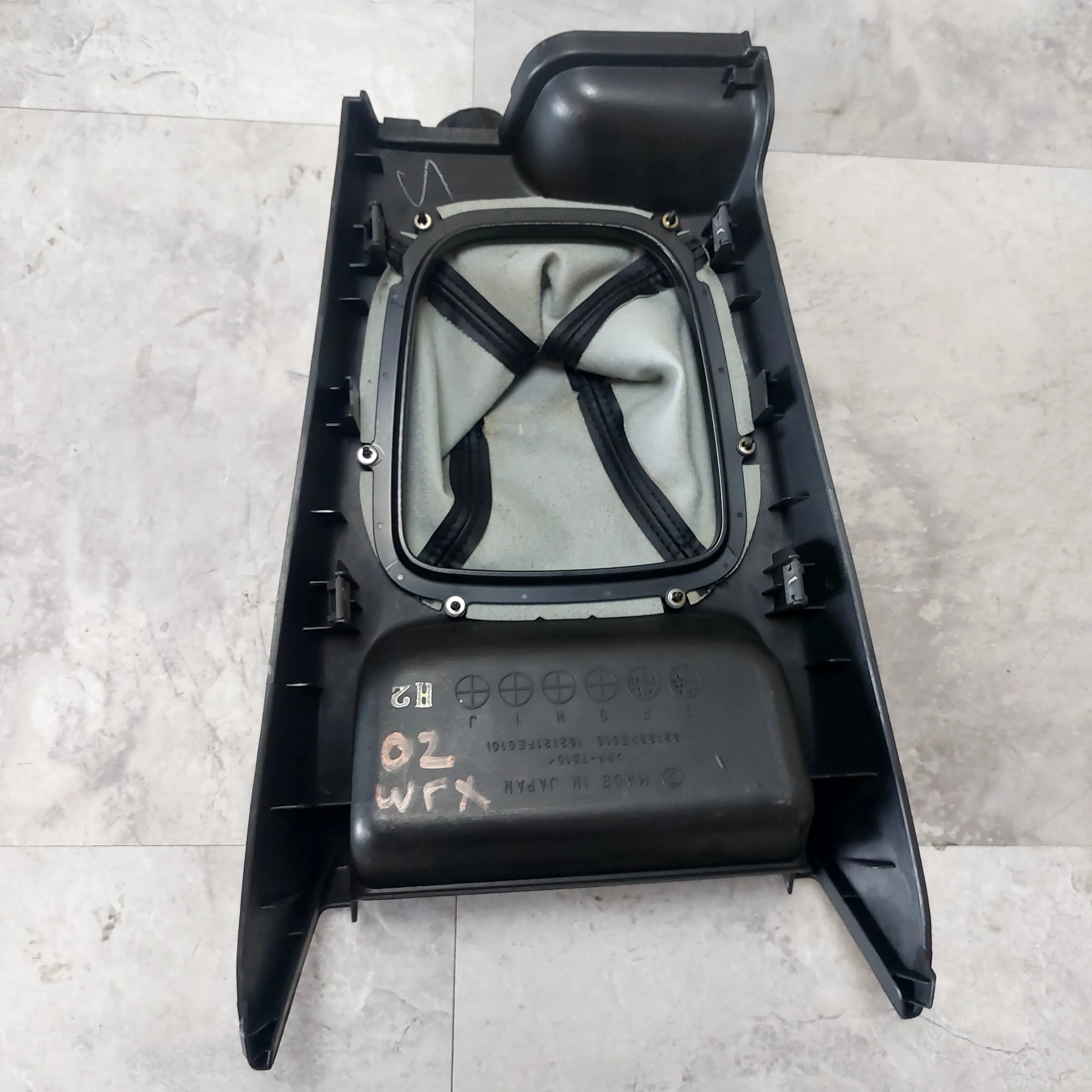 2002-2004 Subaru WRX Cover Console OEM Box Shifter Trim - Image 7