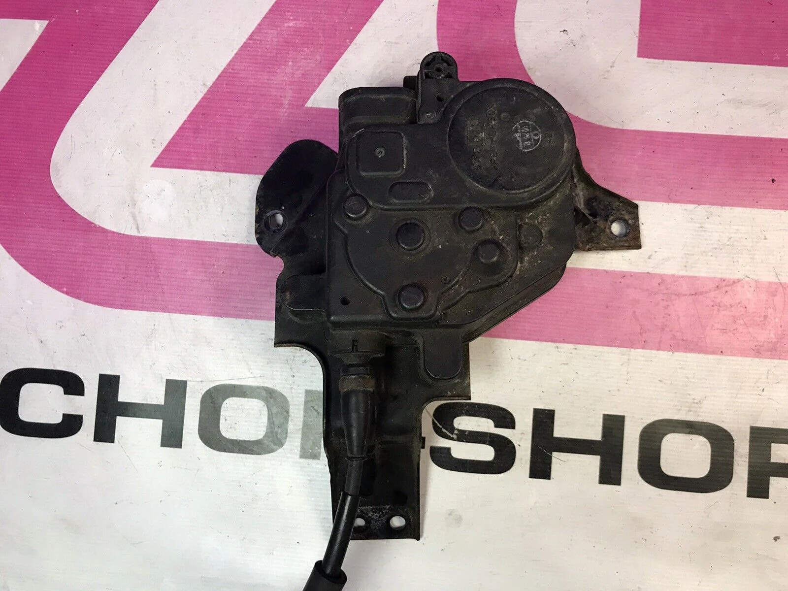 2002-2005 Subaru Impreza WRX Cruise OEM Control Actuator Assembly - Image 4