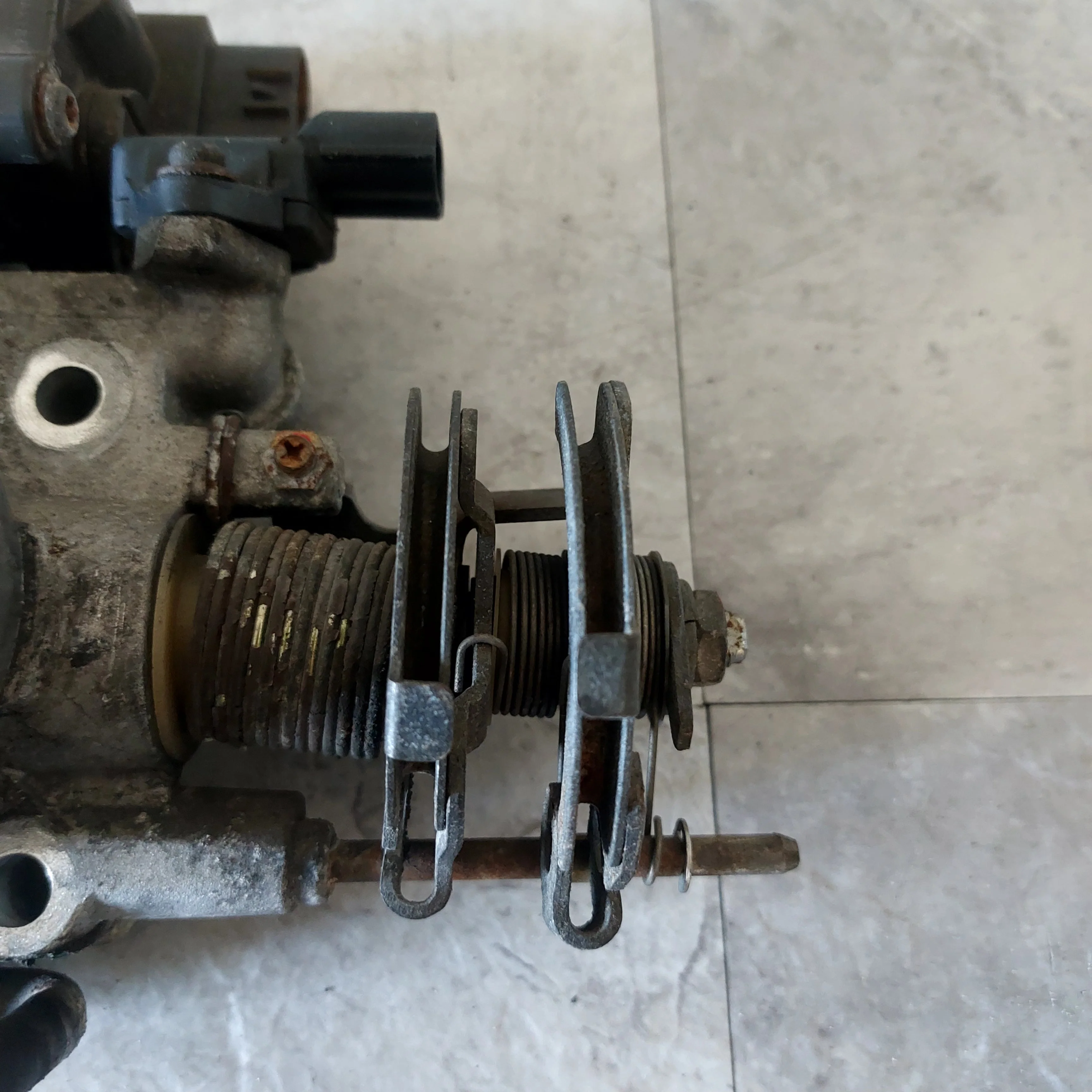 2002-2005 Subaru Impreza WRX Throttle OEM Body Assembly - Image 3
