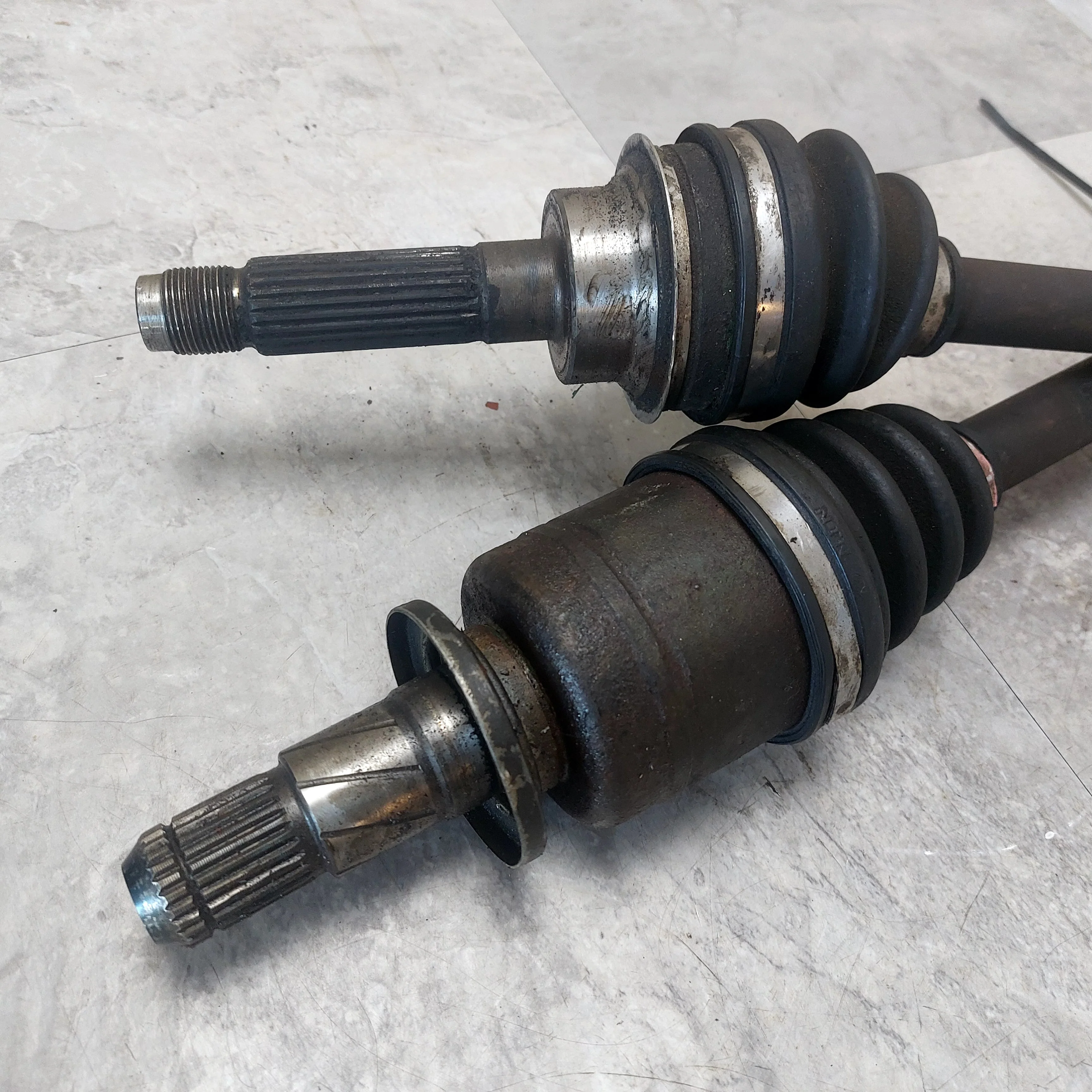 2002-2007 Subaru Impreza WRX Rear OEM Axle Pair LH RH - Image 2