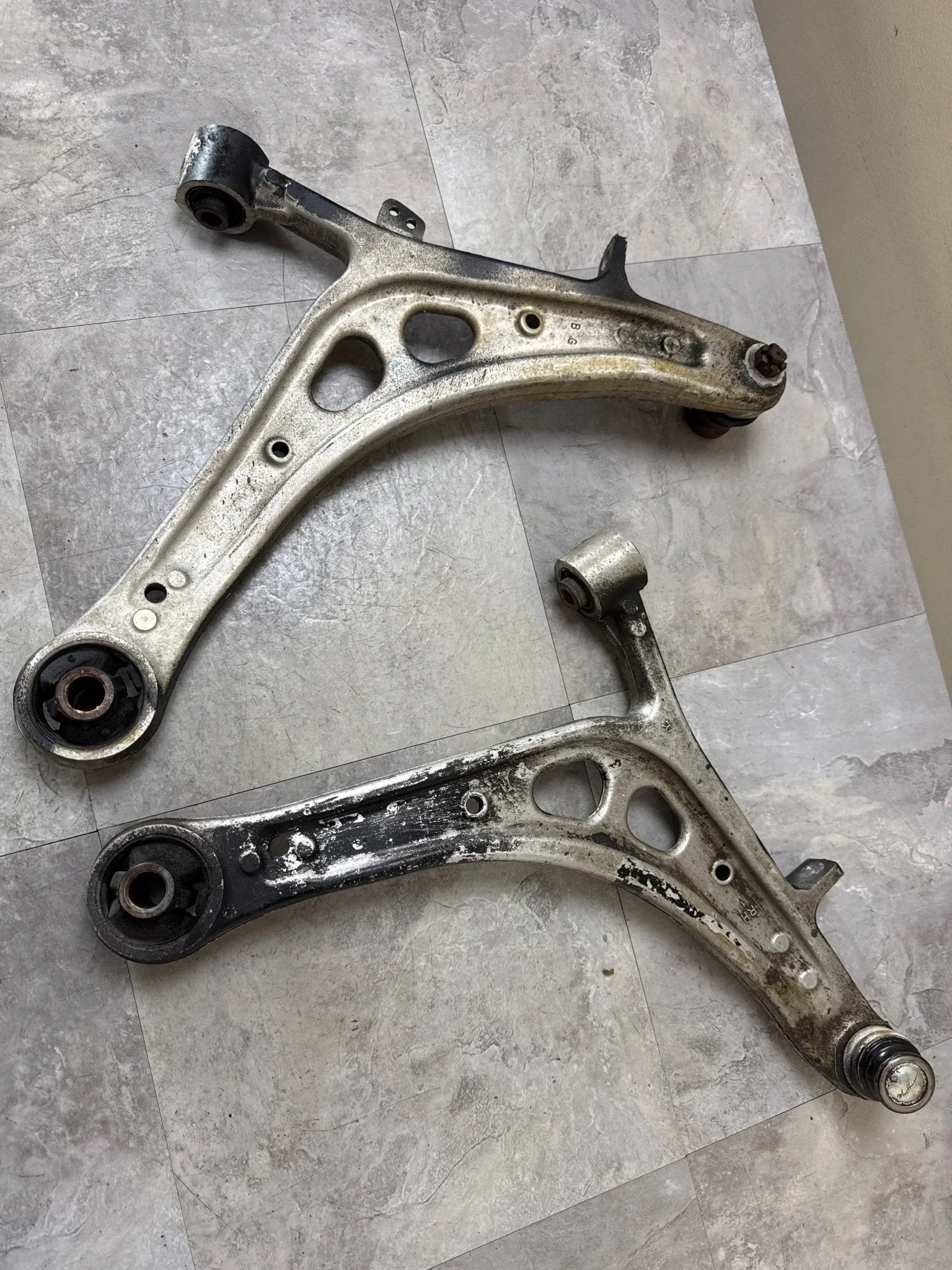 2008-2014 OEM Wrx/sti Front Control Arm Set K4 - Image 2