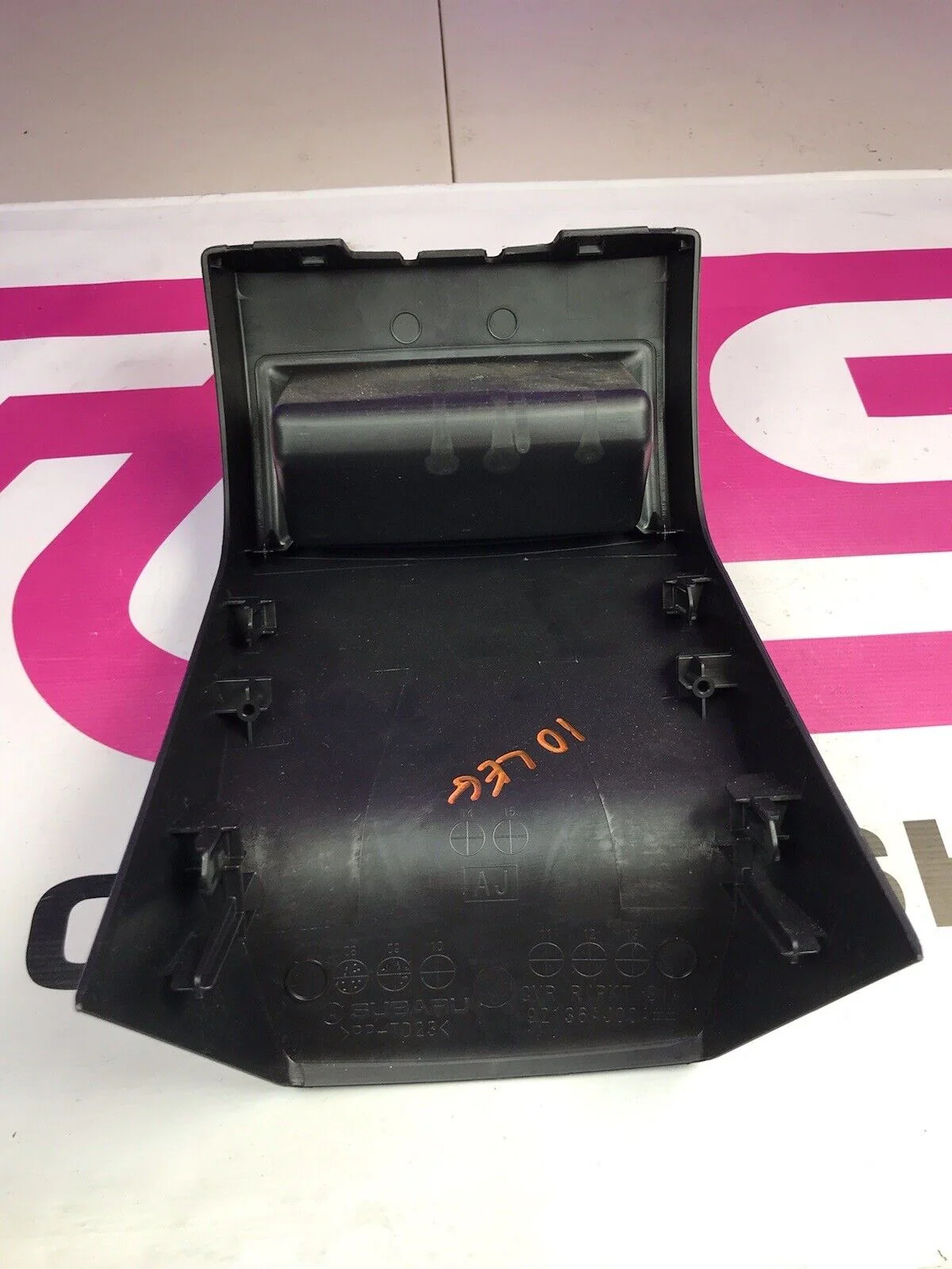 2010-2014 Subaru Legacy Outback Center OEM Console Rear - Image 2