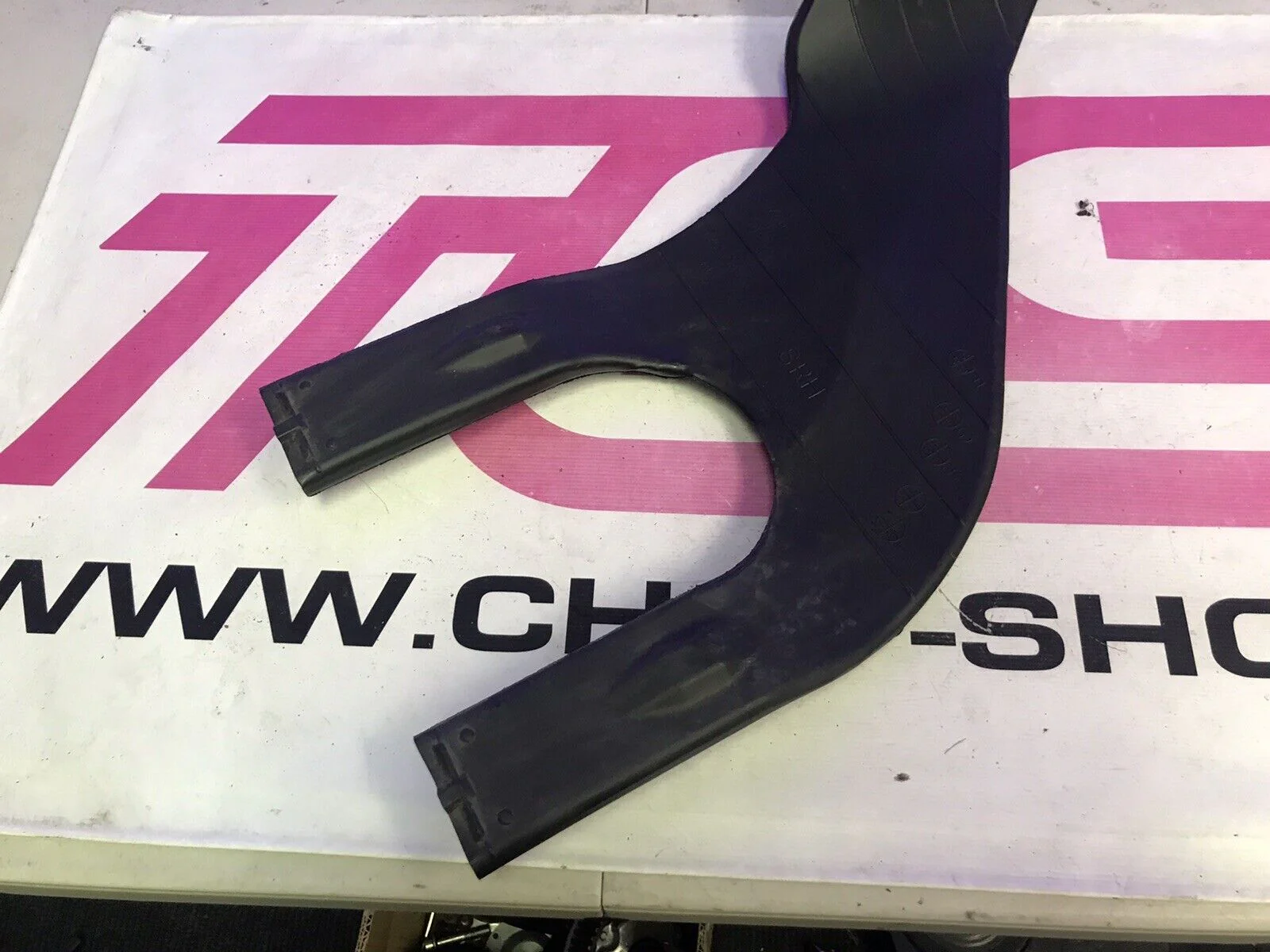 2004-2007 Subaru Impreza WRX STi OEM Duct Assembly Rear Heater RH C2 - Image 4