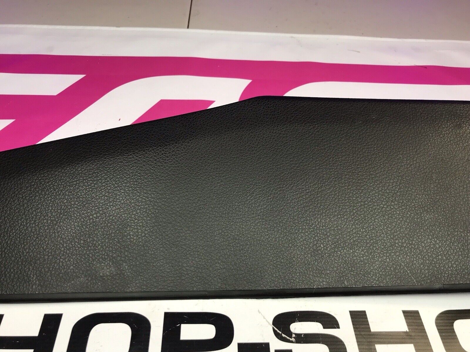 2010-2014 Subaru LH Driver Center OEM Console Trim Legacy/outback - Image 3