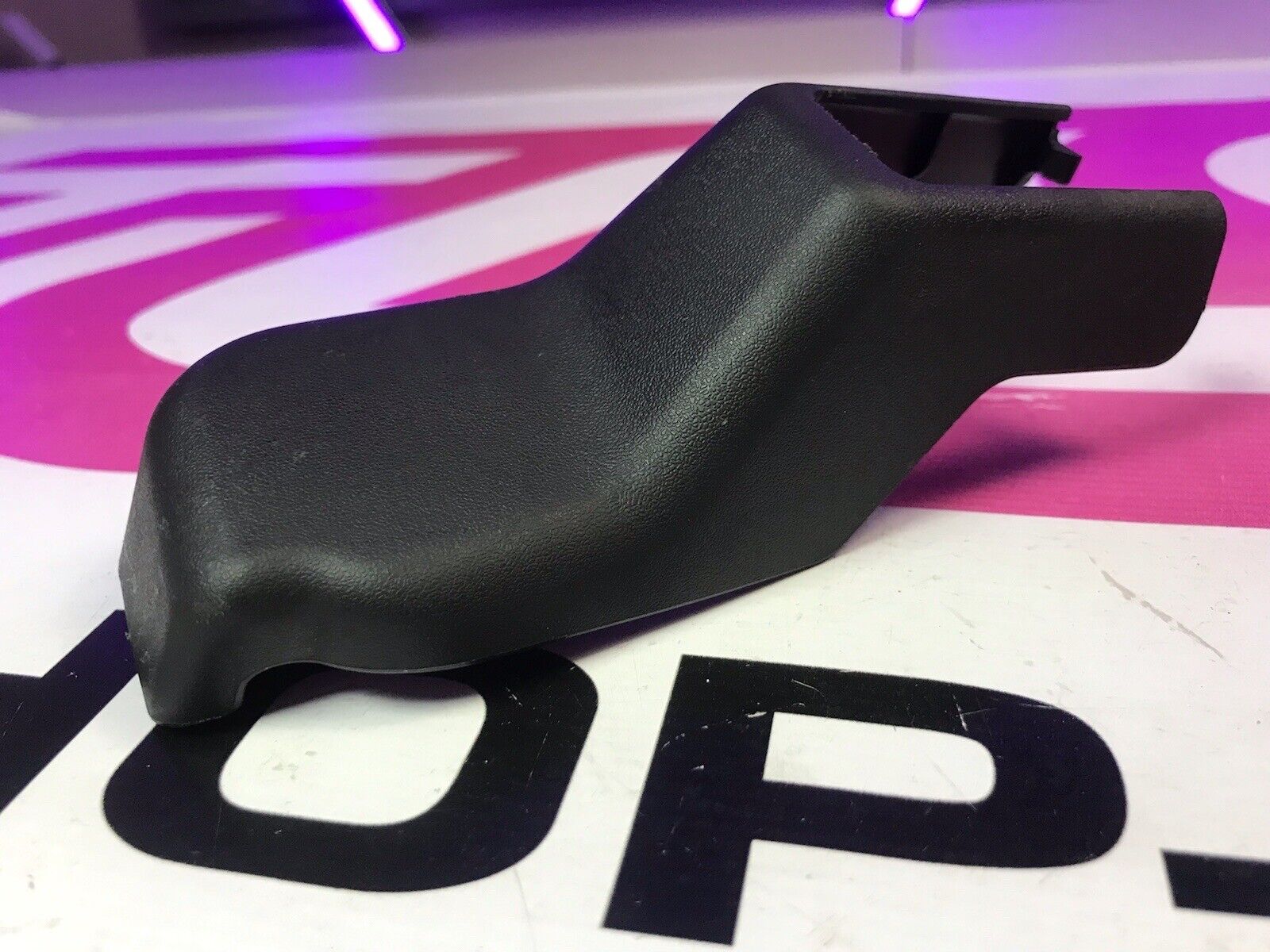 2004-2007 Subaru Seat Track Cover OEM Outer Impreza/wrx/sti/outback - Image 3