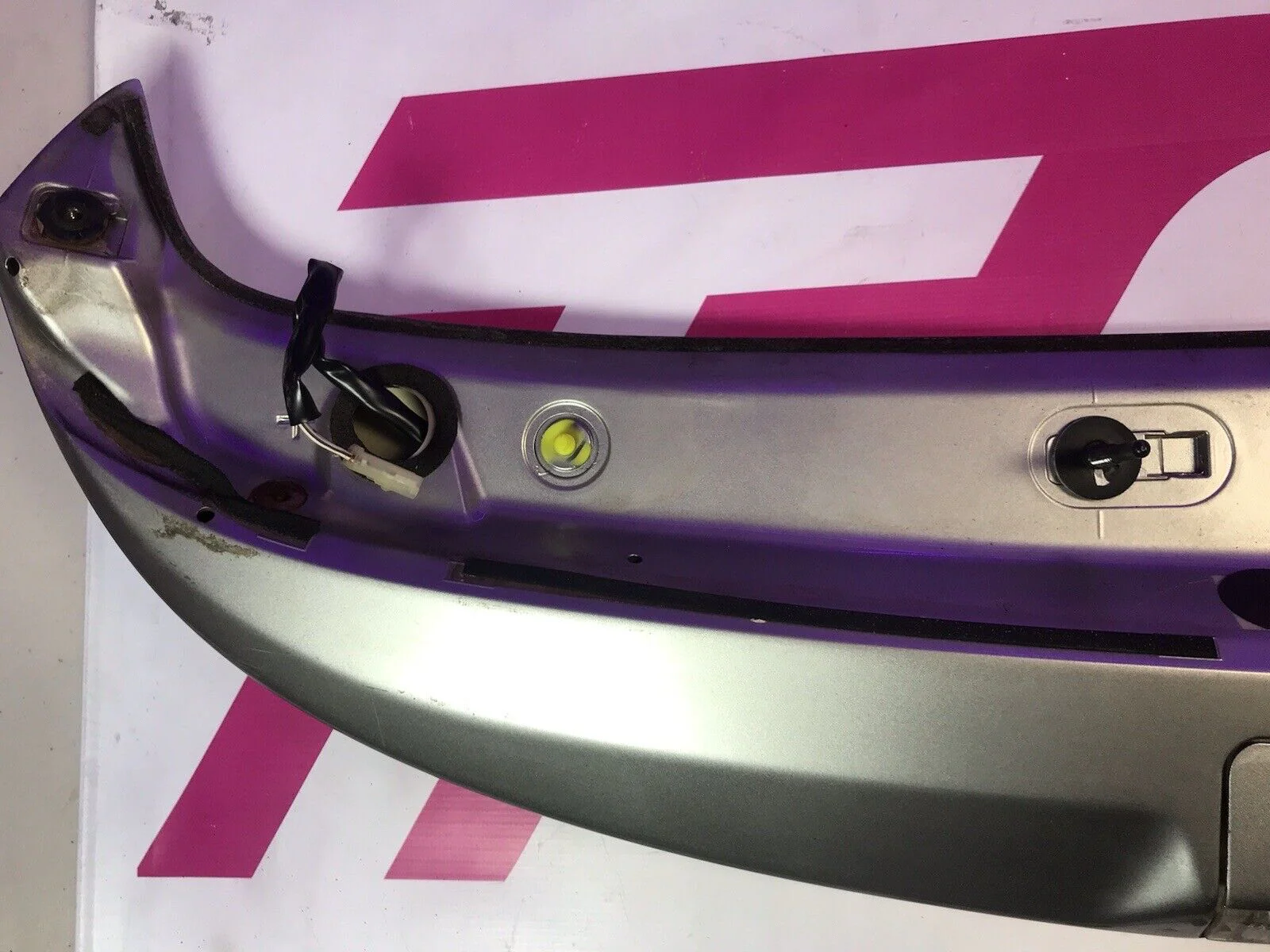 2005-2006 OEM Saabaru Saab 9-2x Rear Wagon Wing - Image 10