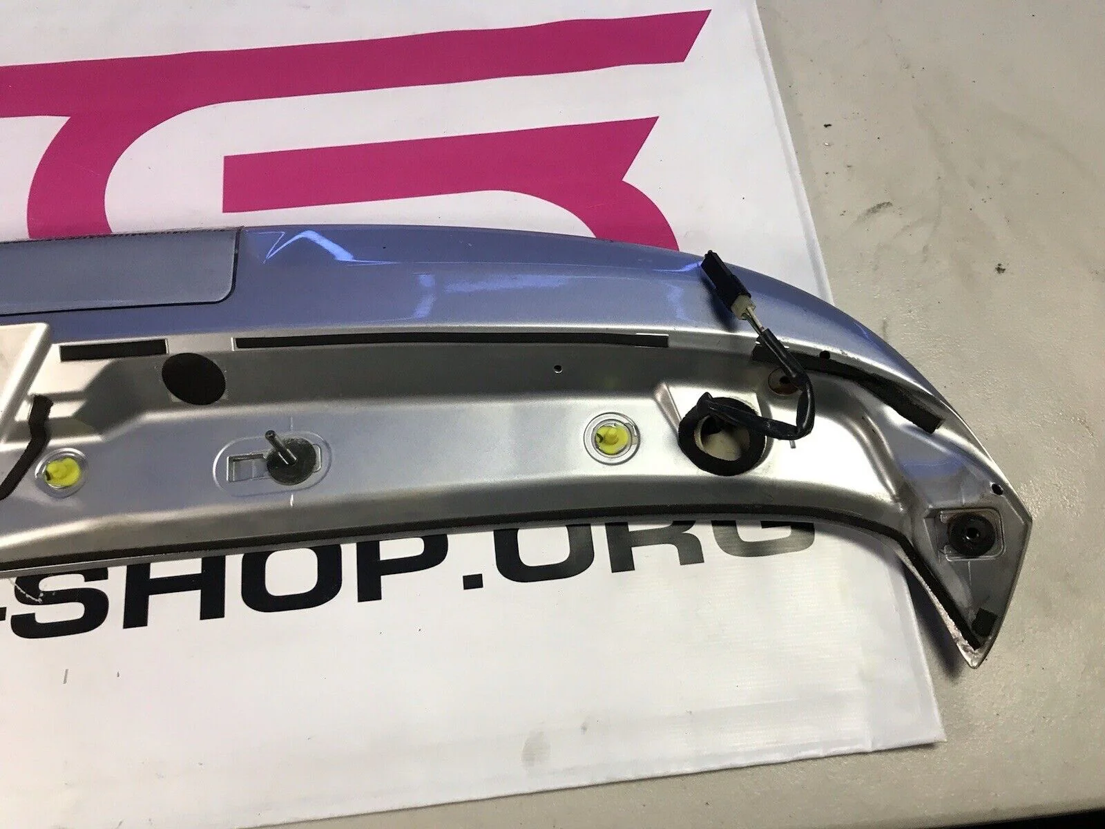 2005-2006 OEM Saabaru Saab 9-2x Rear Wagon Wing - Image 10