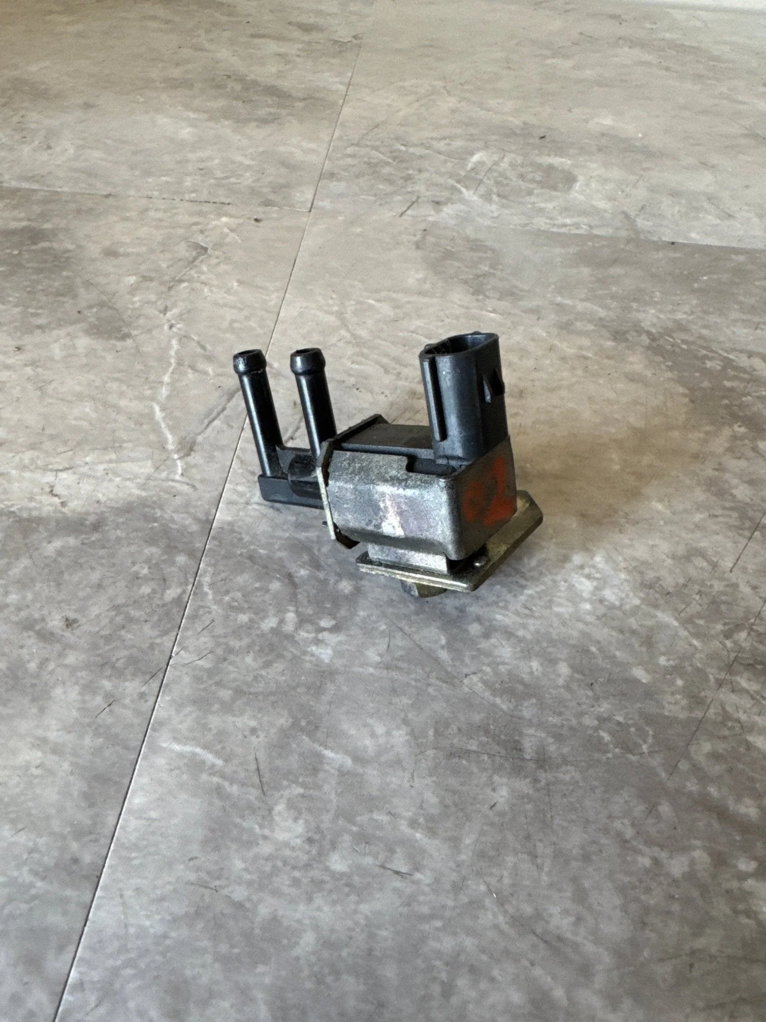 2002-2005 Subaru Impreza WRX Vapor Canister Purge Solenoid J3 - Image 2