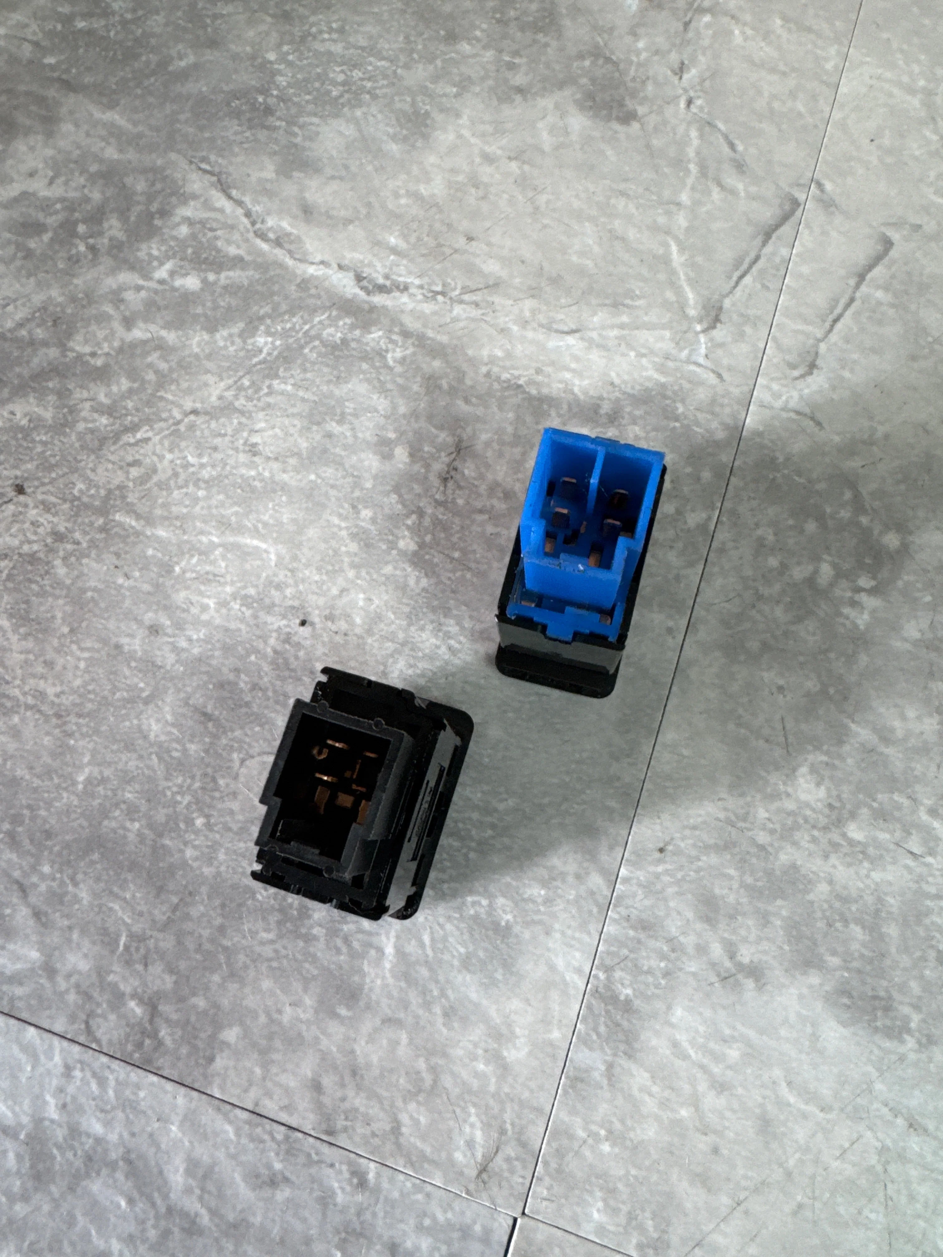 Subaru Seat Heater Switches Set - Image 3