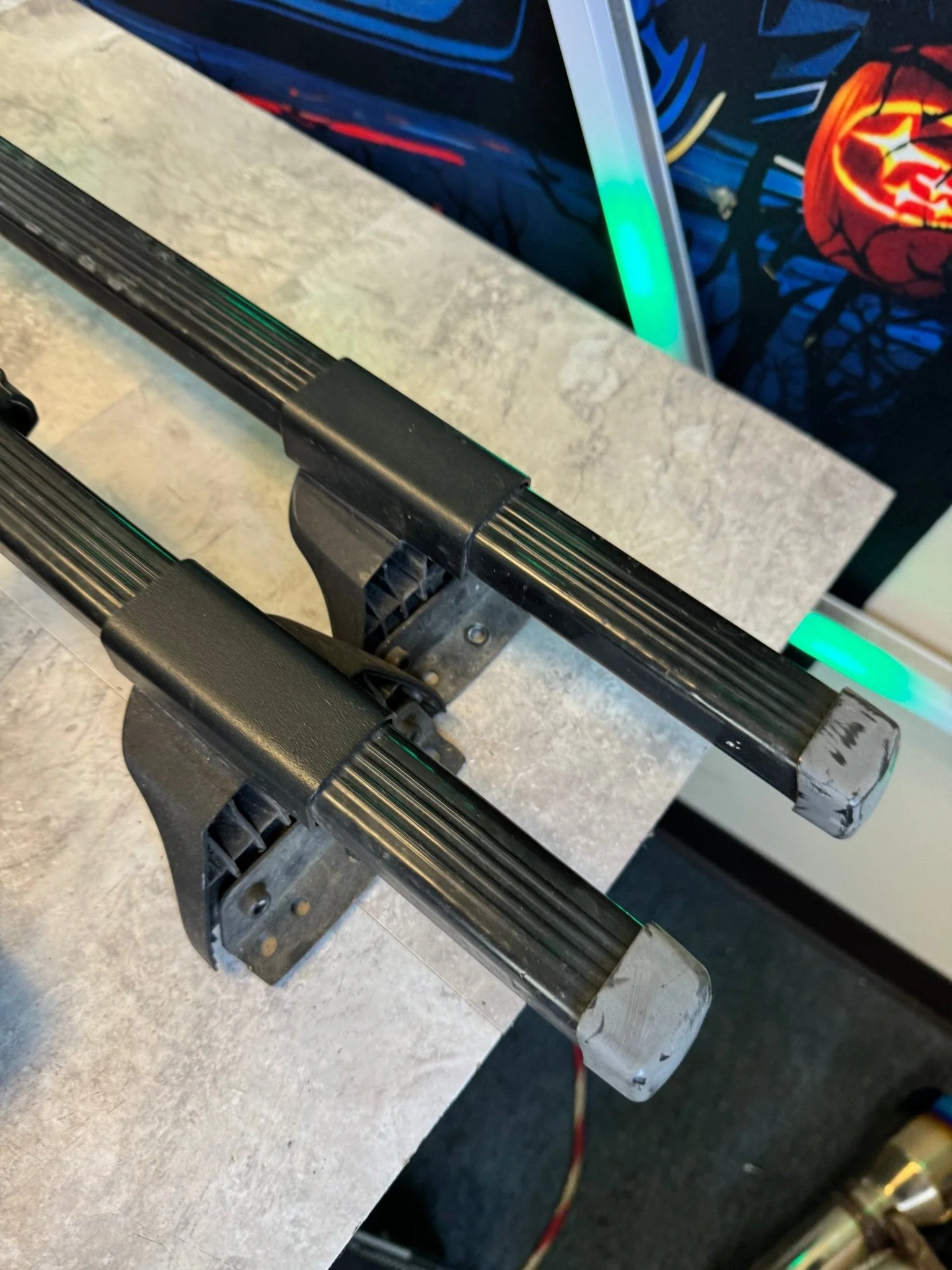 Subaru Impreza WRX STi Thule Roof Rack Rails - Image 5