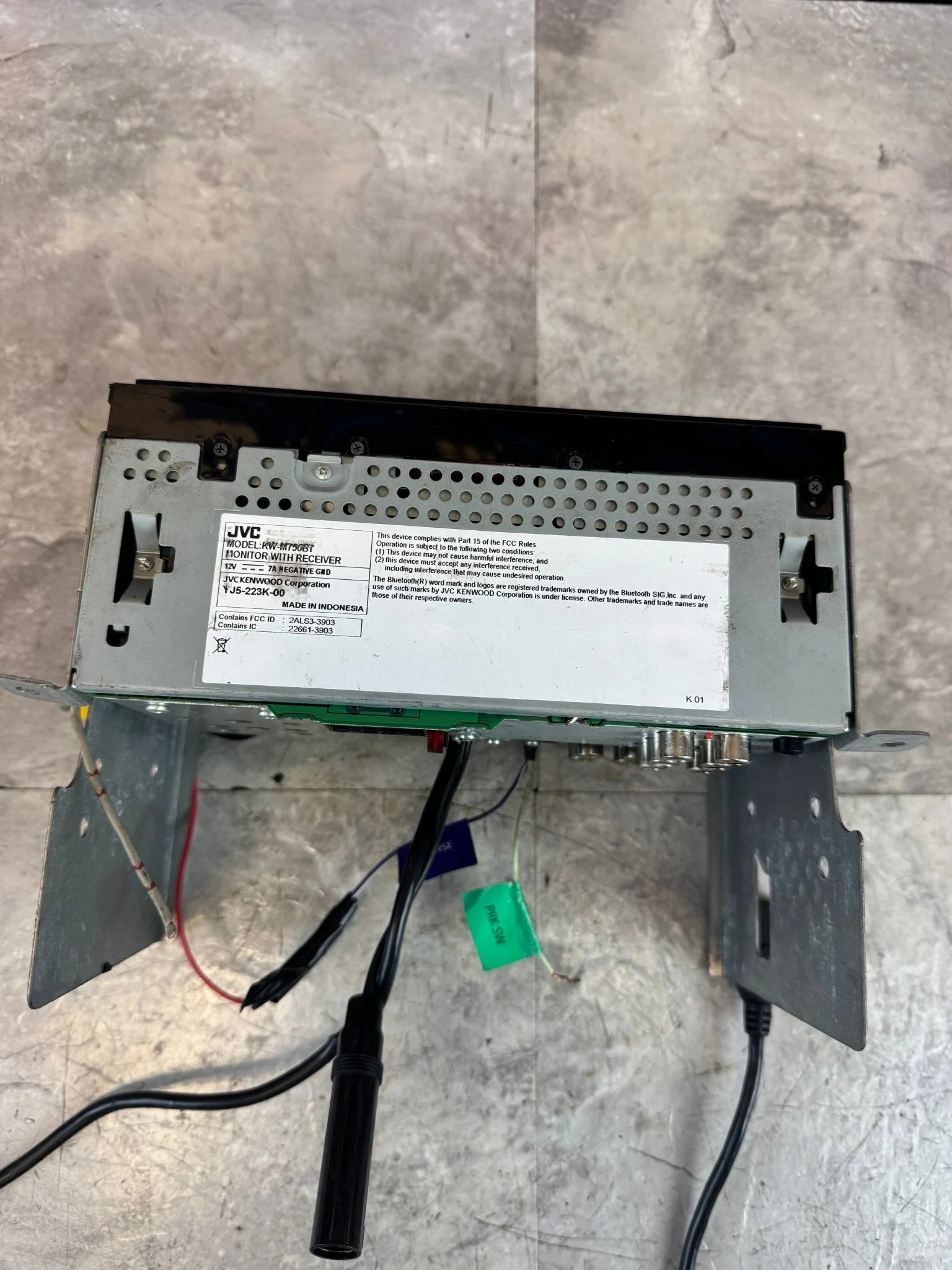 Subaru JVC KW-M750BT Double Din Headunit / B5 - Image 9