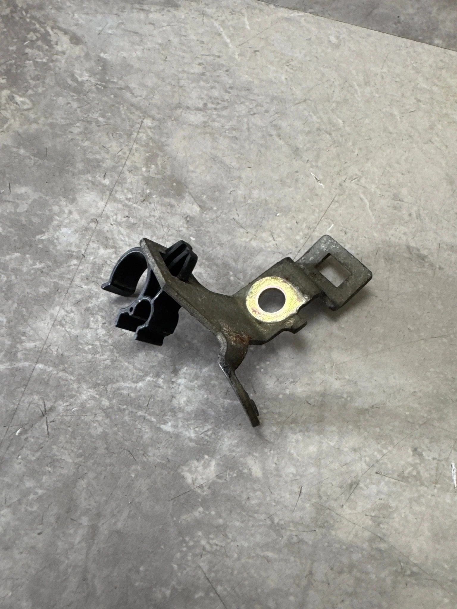 Subaru OEM (EJ20 / EJ25) Intake Manifold Wire Harness Bracket K2-i