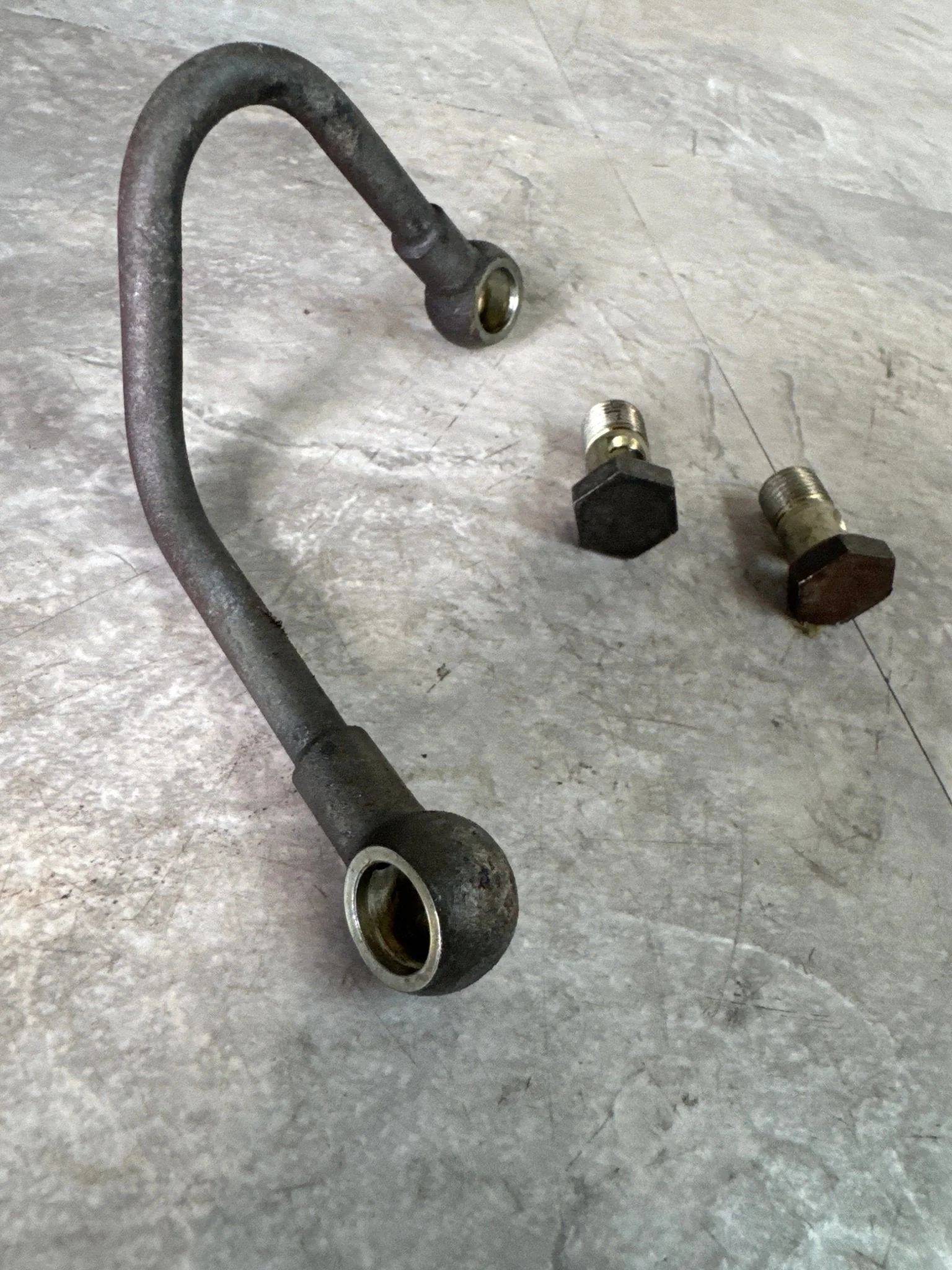 Subaru Oil Feed Line AVCS Head Drivers Side - Image 3