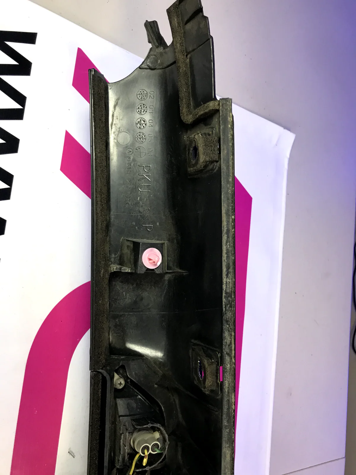 2005 Subaru Baja Third Brake Light And Trim Cover Molding - Image 6